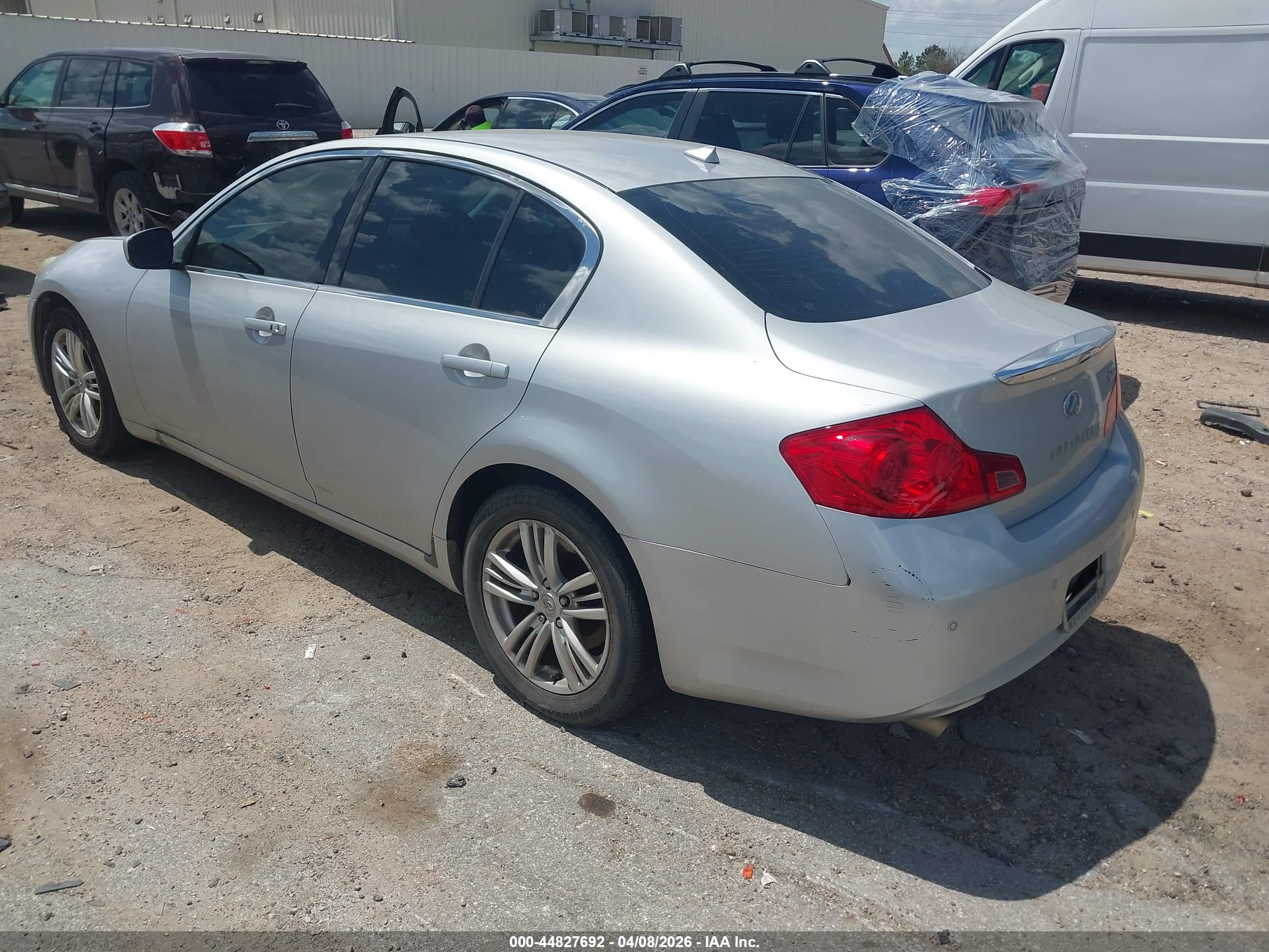 INFINITI G37X image 3