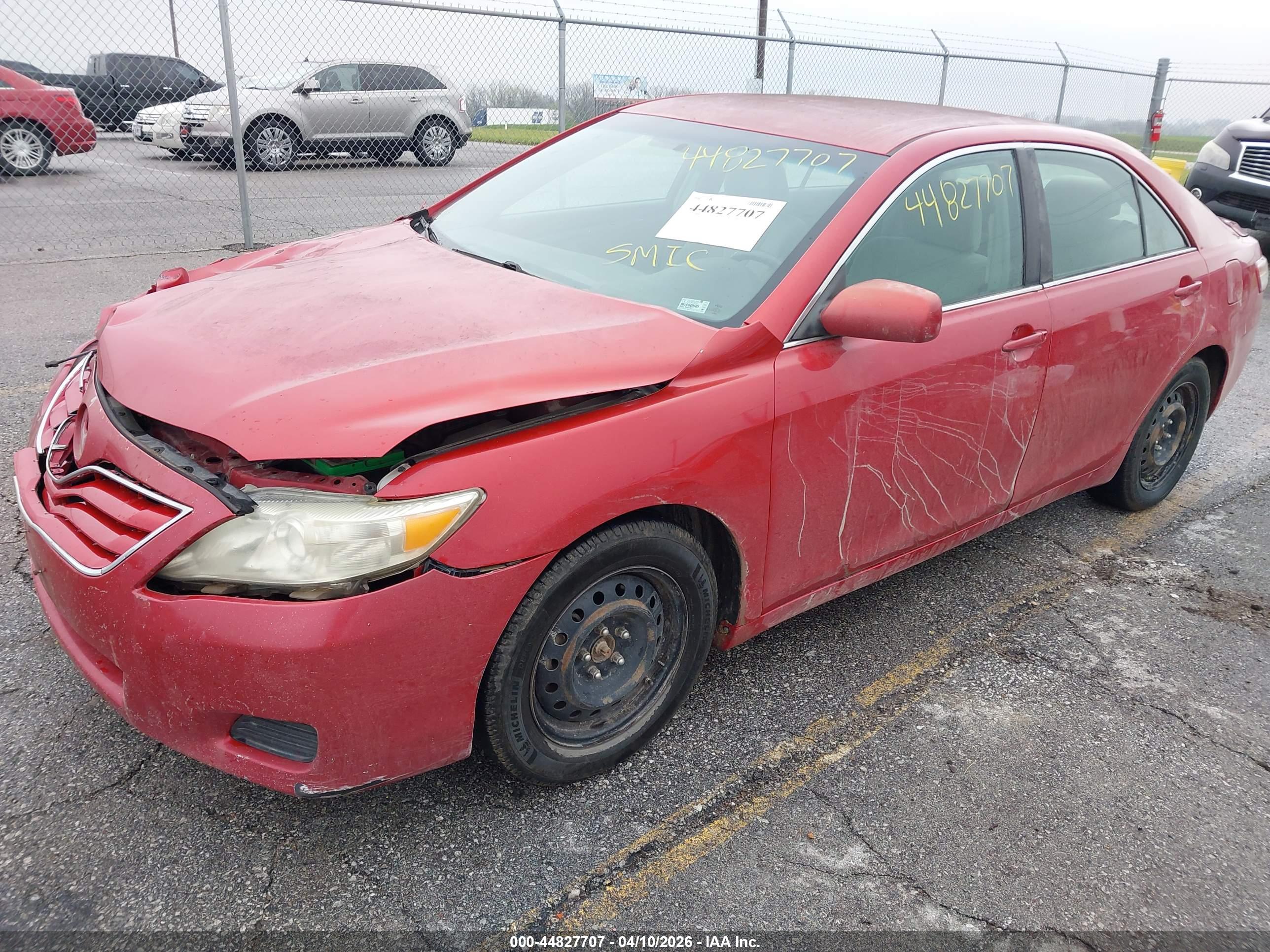 TOYOTA CAMRY image 2