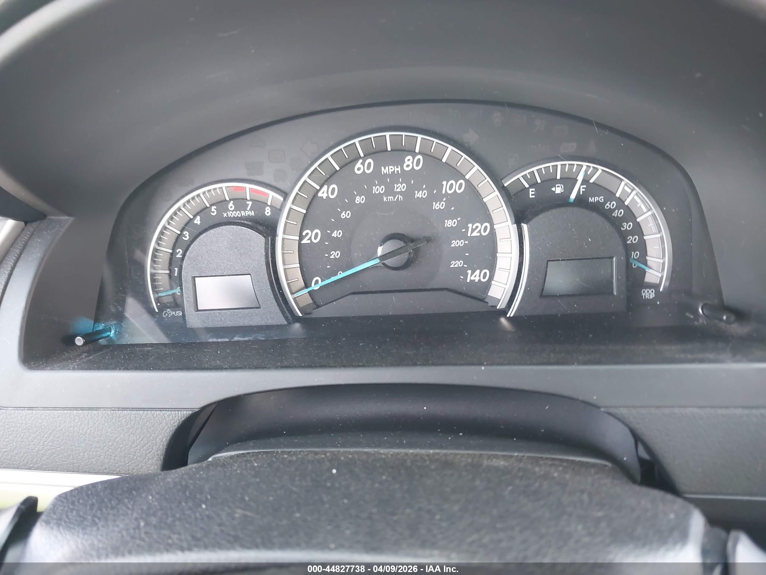 TOYOTA CAMRY image 7