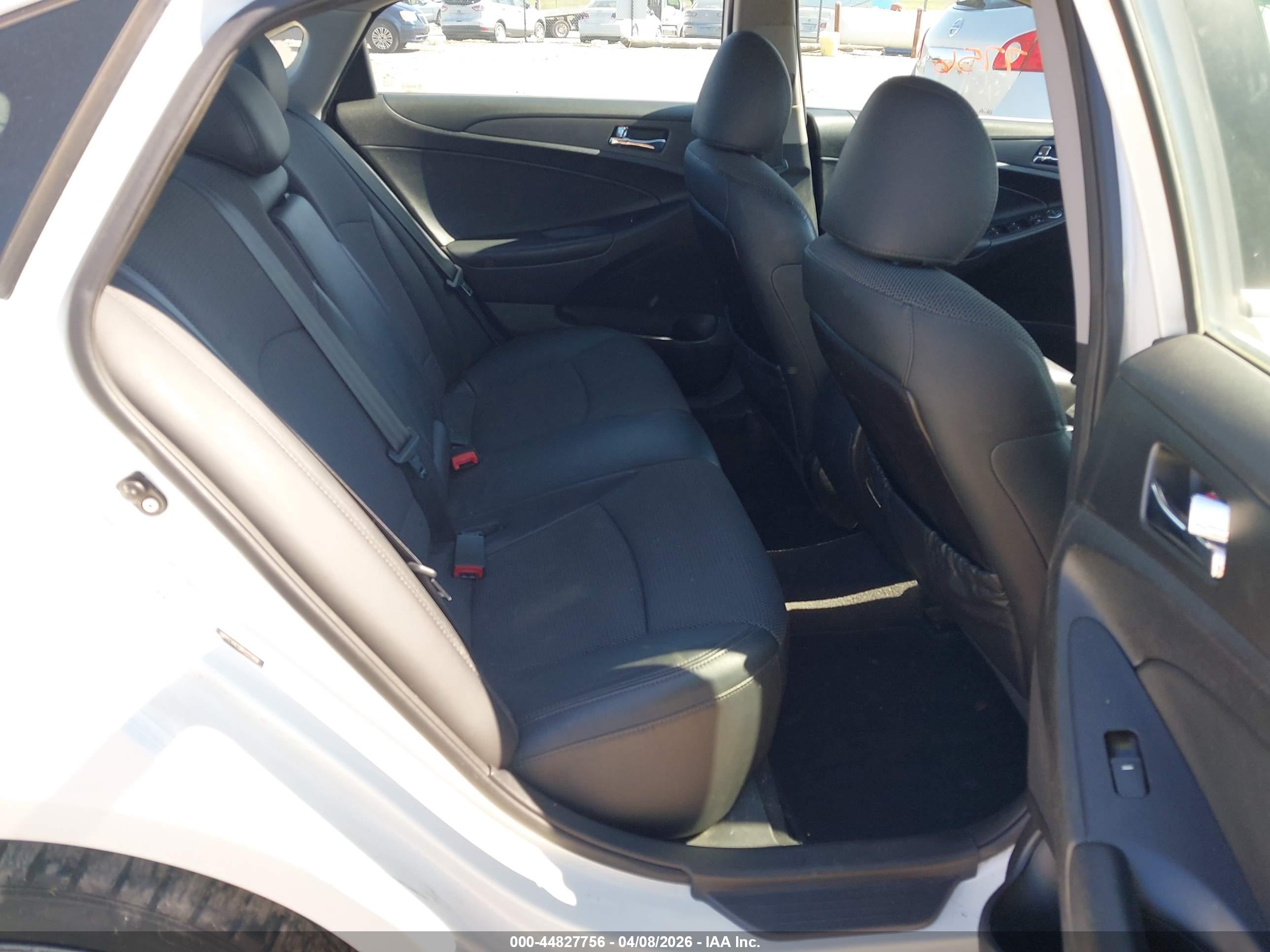 HYUNDAI SONATA image 8