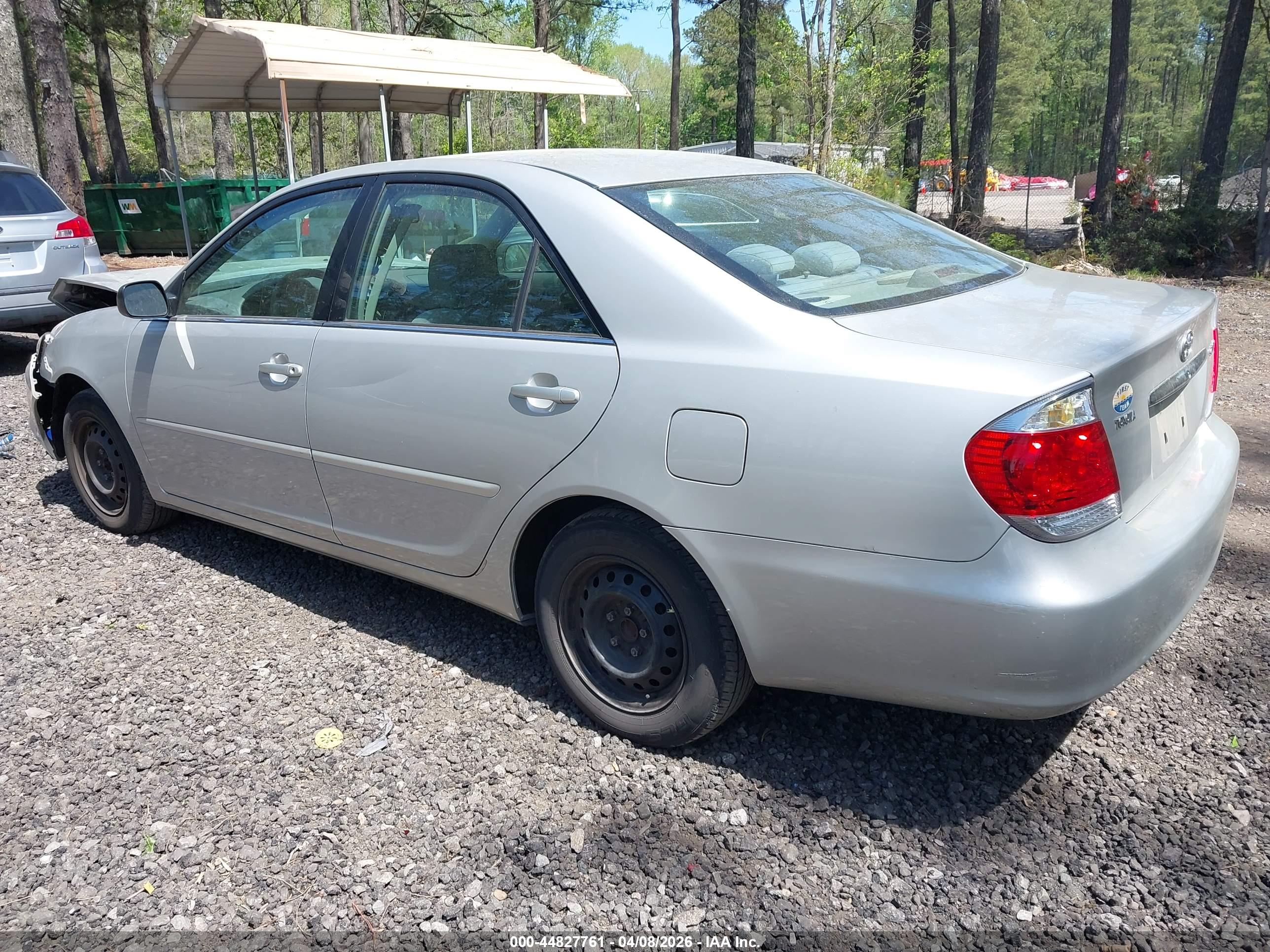 TOYOTA CAMRY image 3