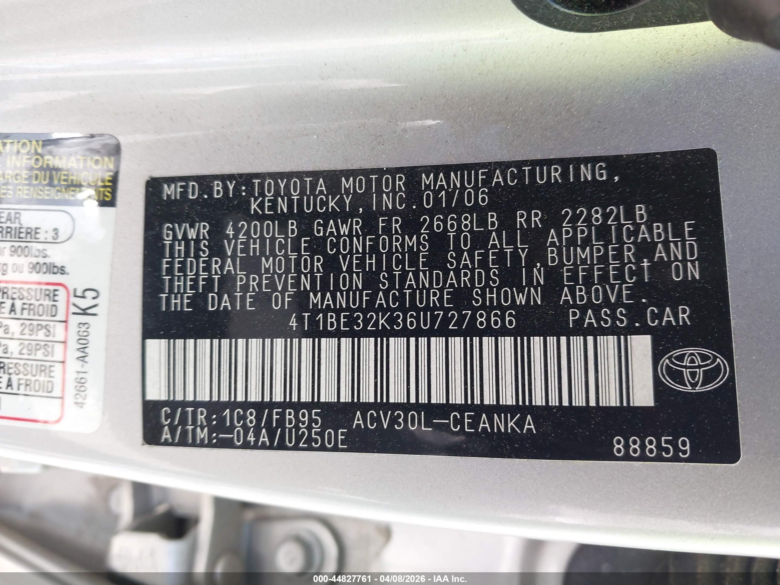 TOYOTA CAMRY image 9