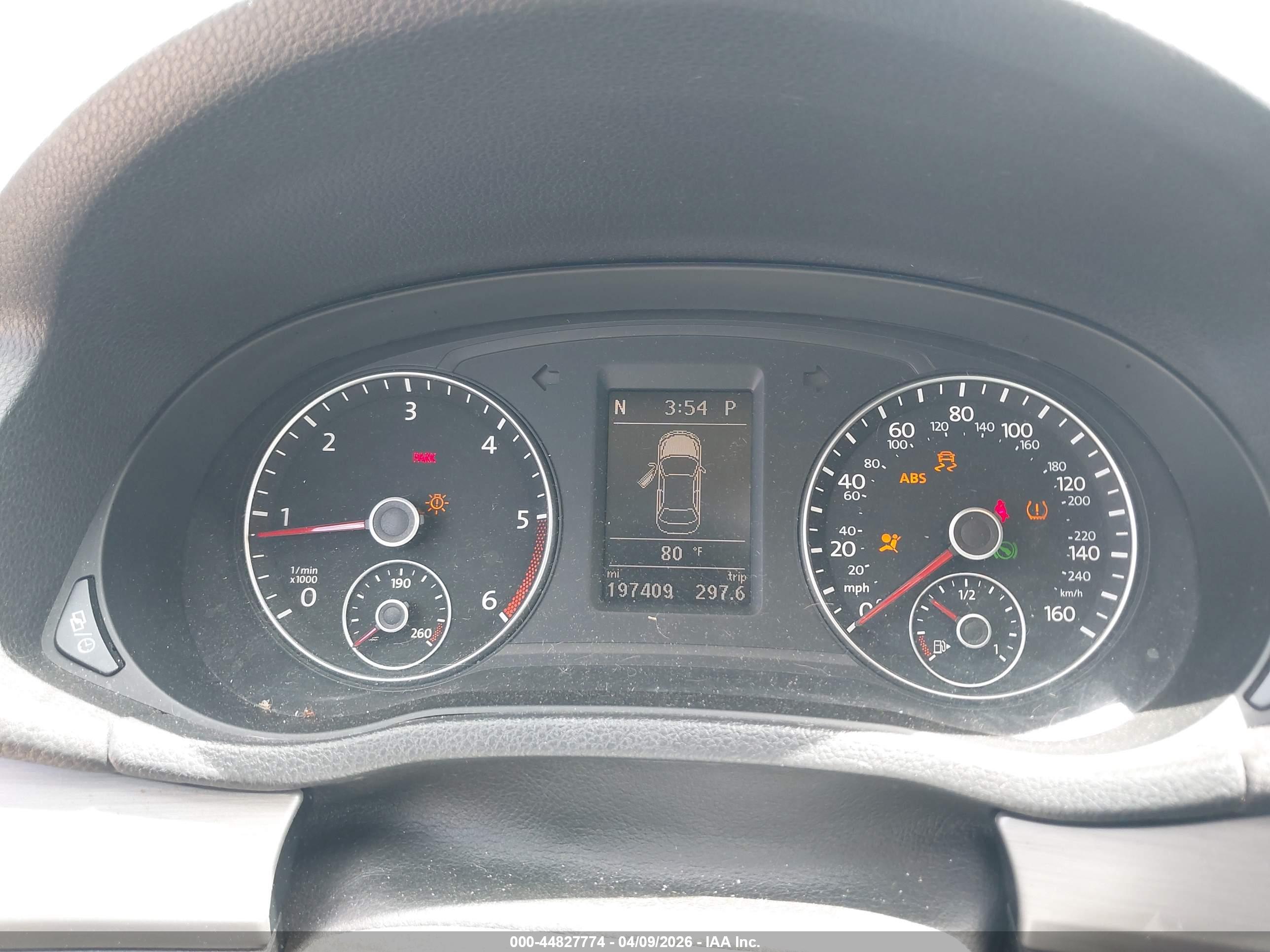 VOLKSWAGEN PASSAT image 7