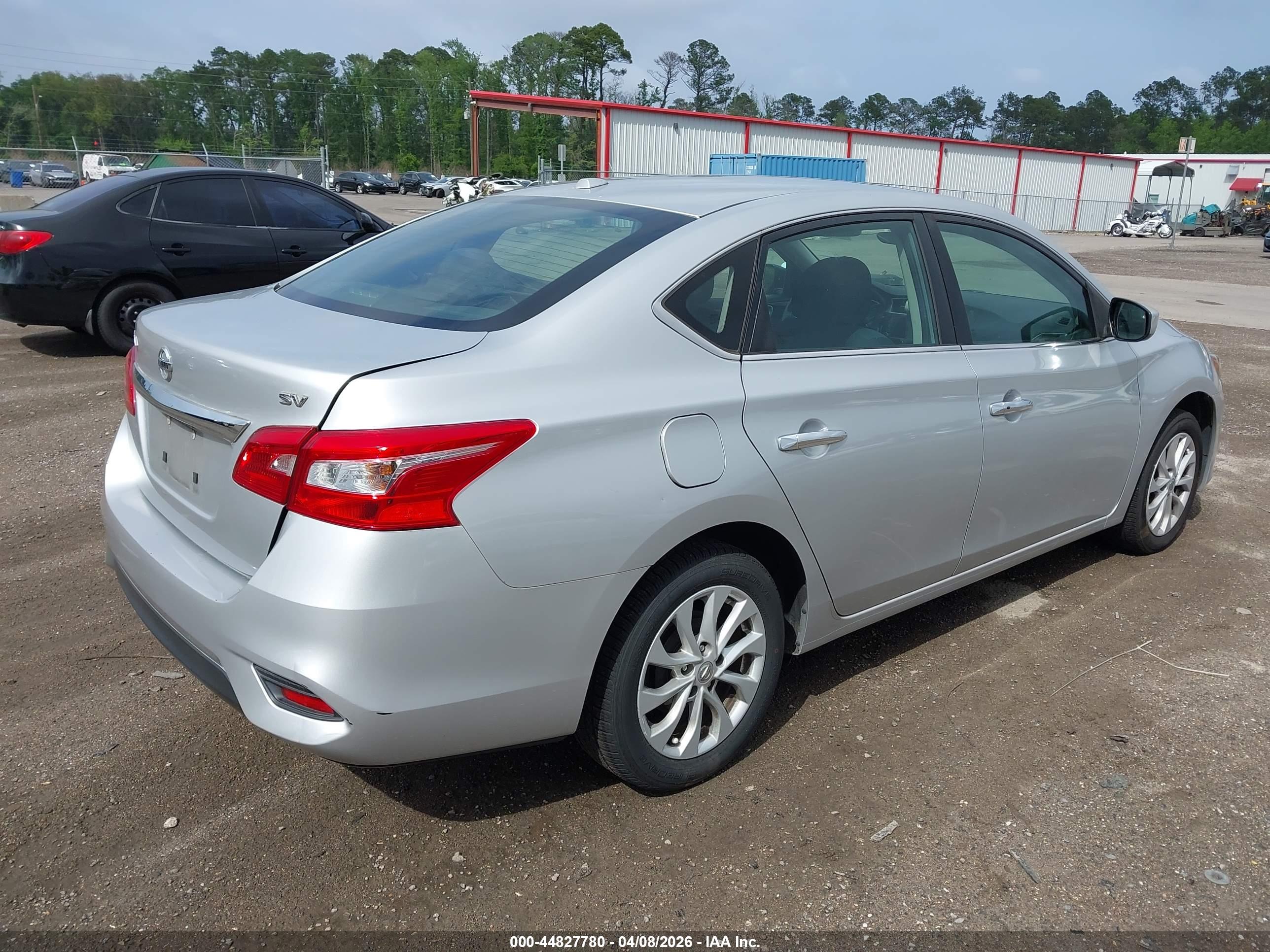 NISSAN SENTRA image 4