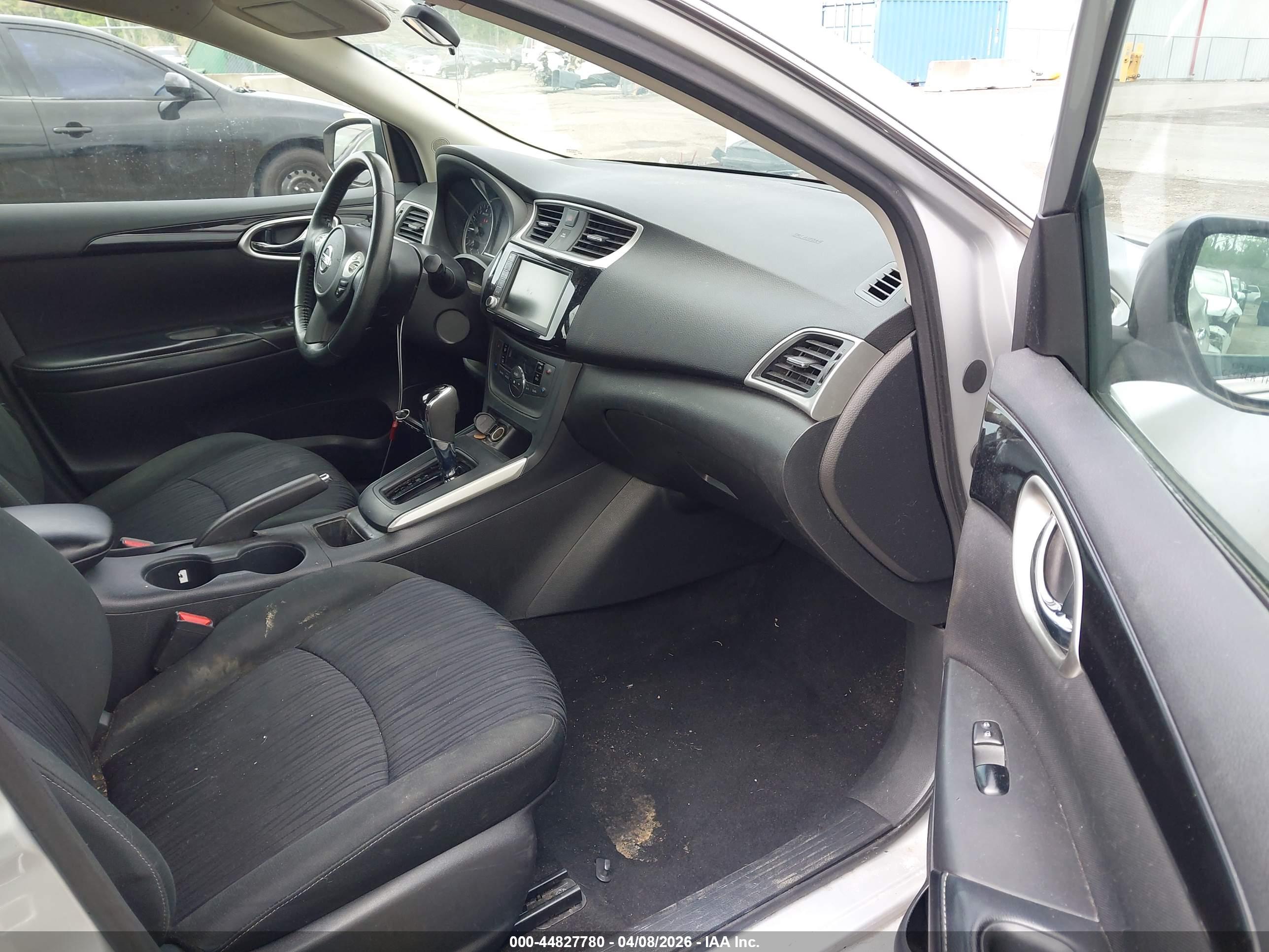 NISSAN SENTRA image 5