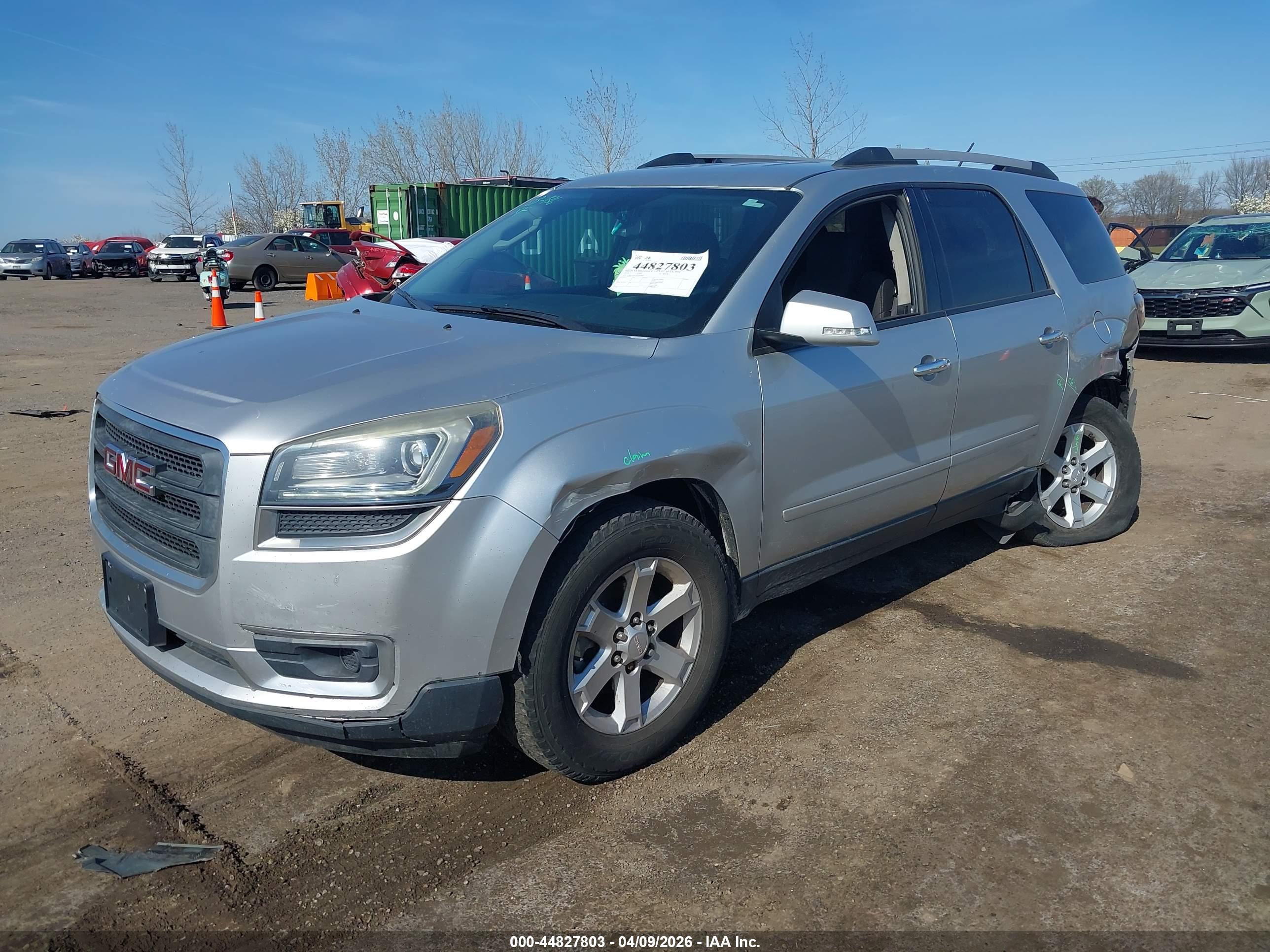 GMC ACADIA image 2