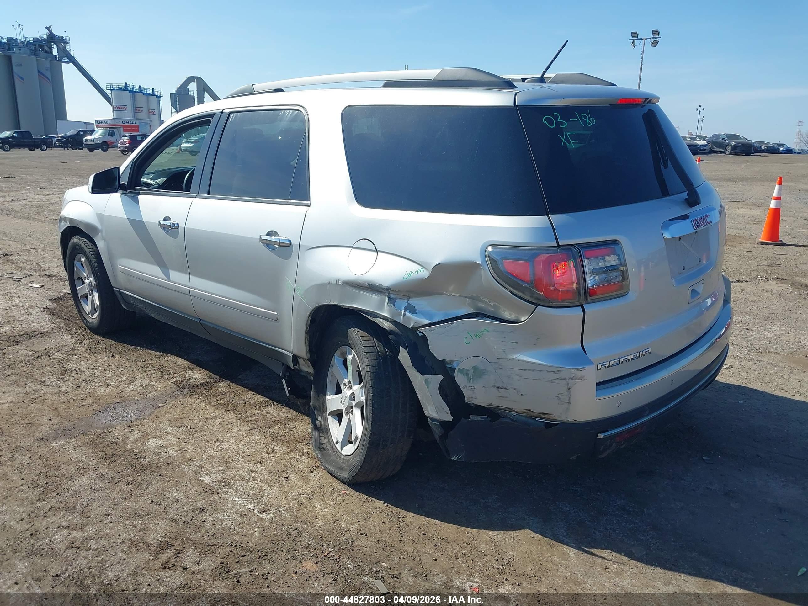 GMC ACADIA image 3