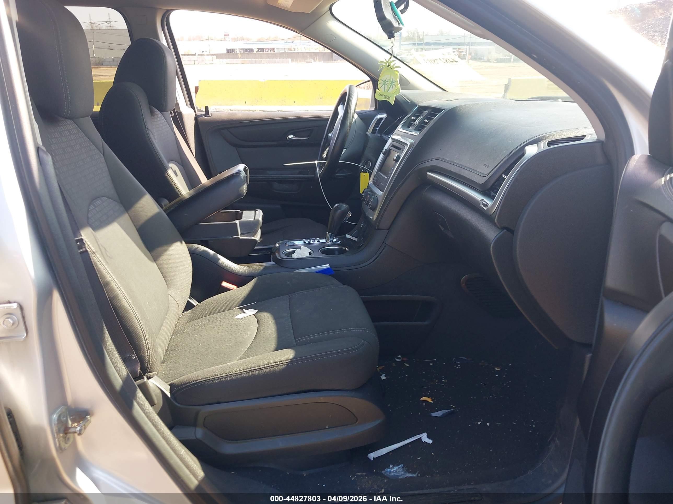 GMC ACADIA image 5