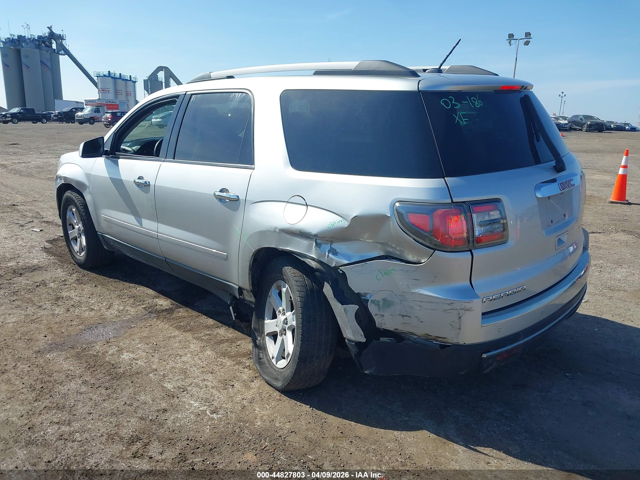 GMC ACADIA image 6