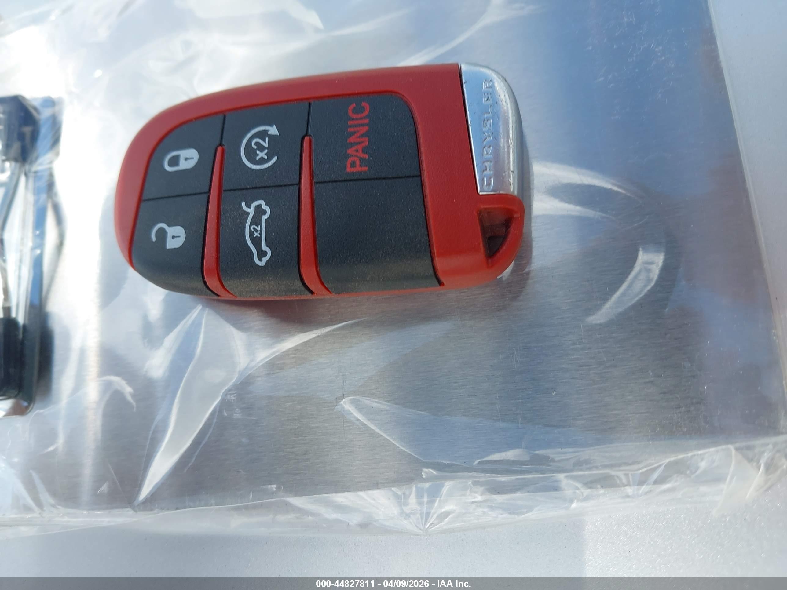 CHRYSLER 300 image 11