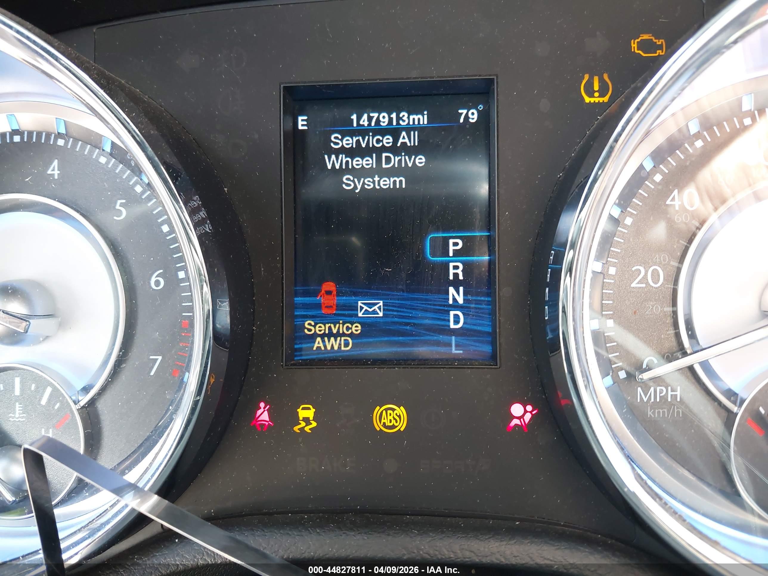 CHRYSLER 300 image 7