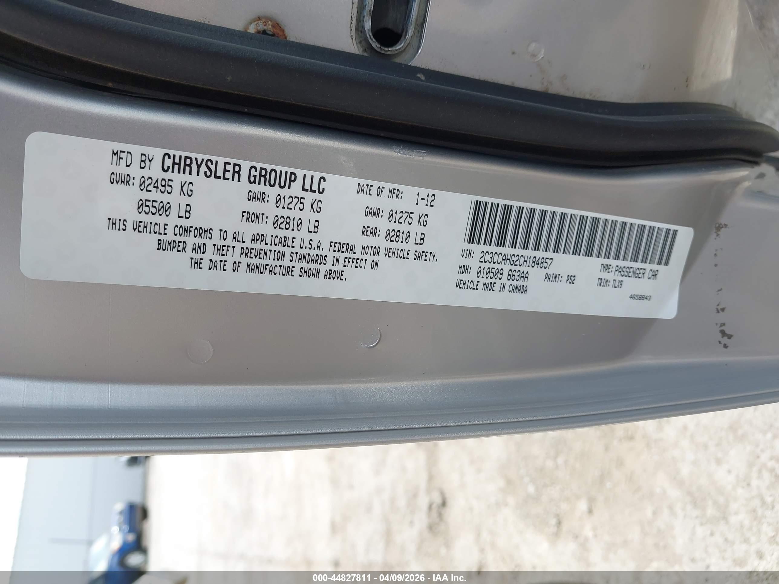 CHRYSLER 300 image 9