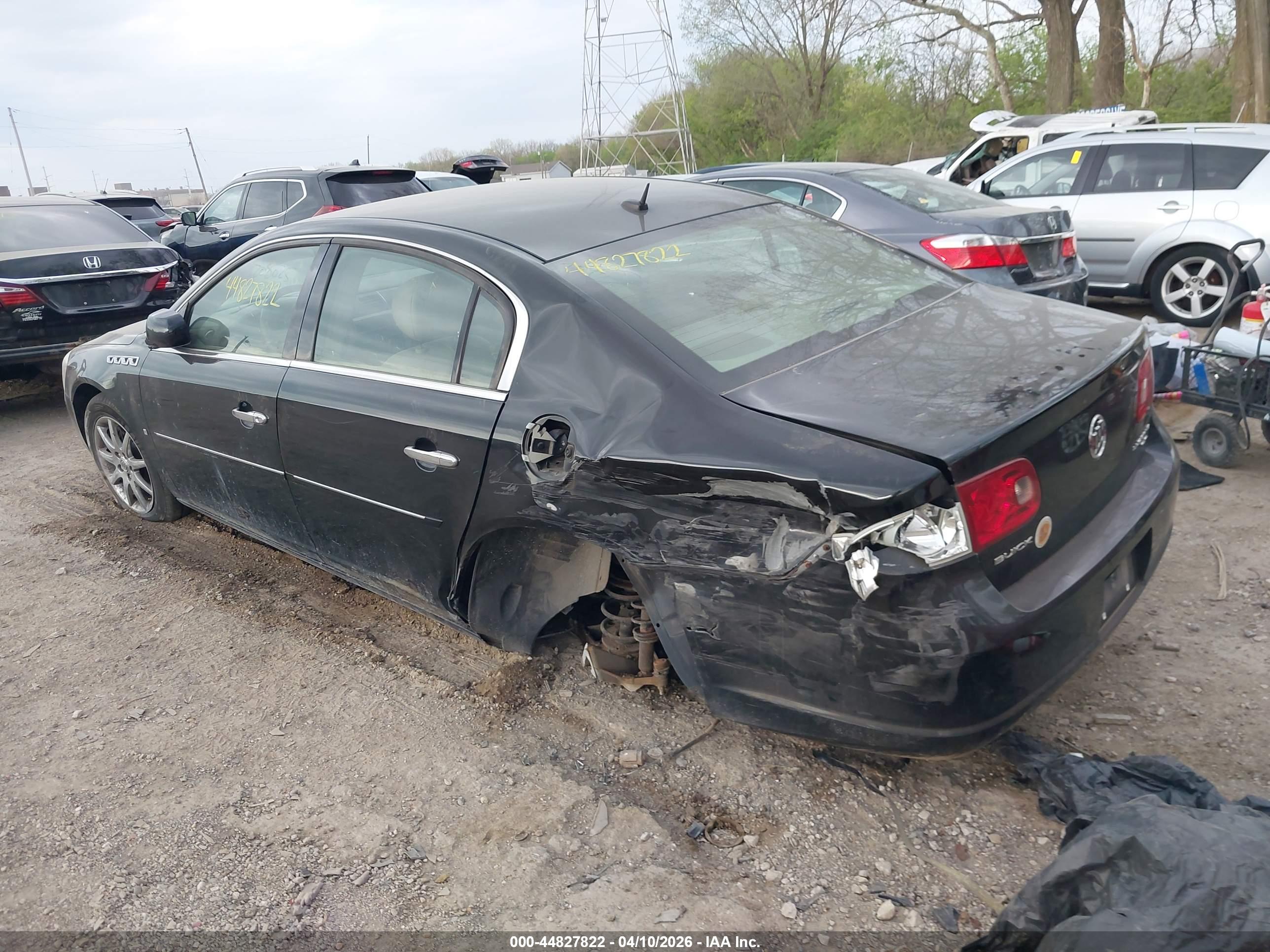 BUICK LUCERNE image 3