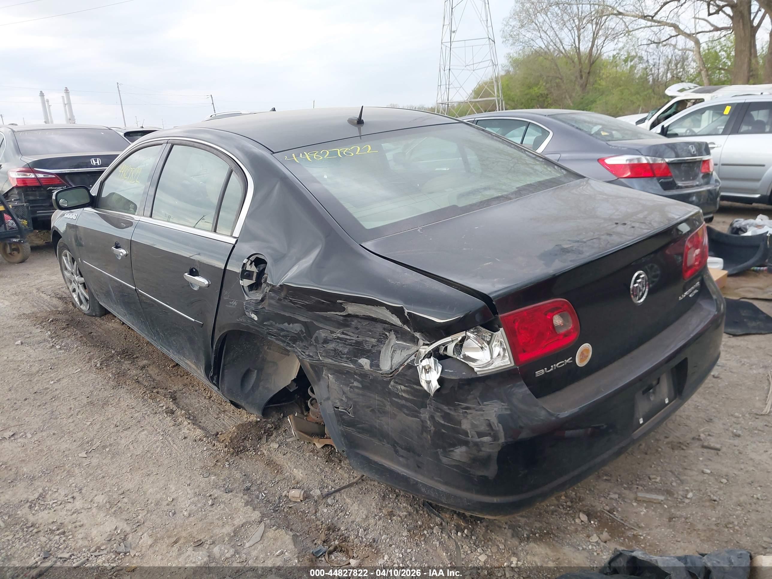 BUICK LUCERNE image 6