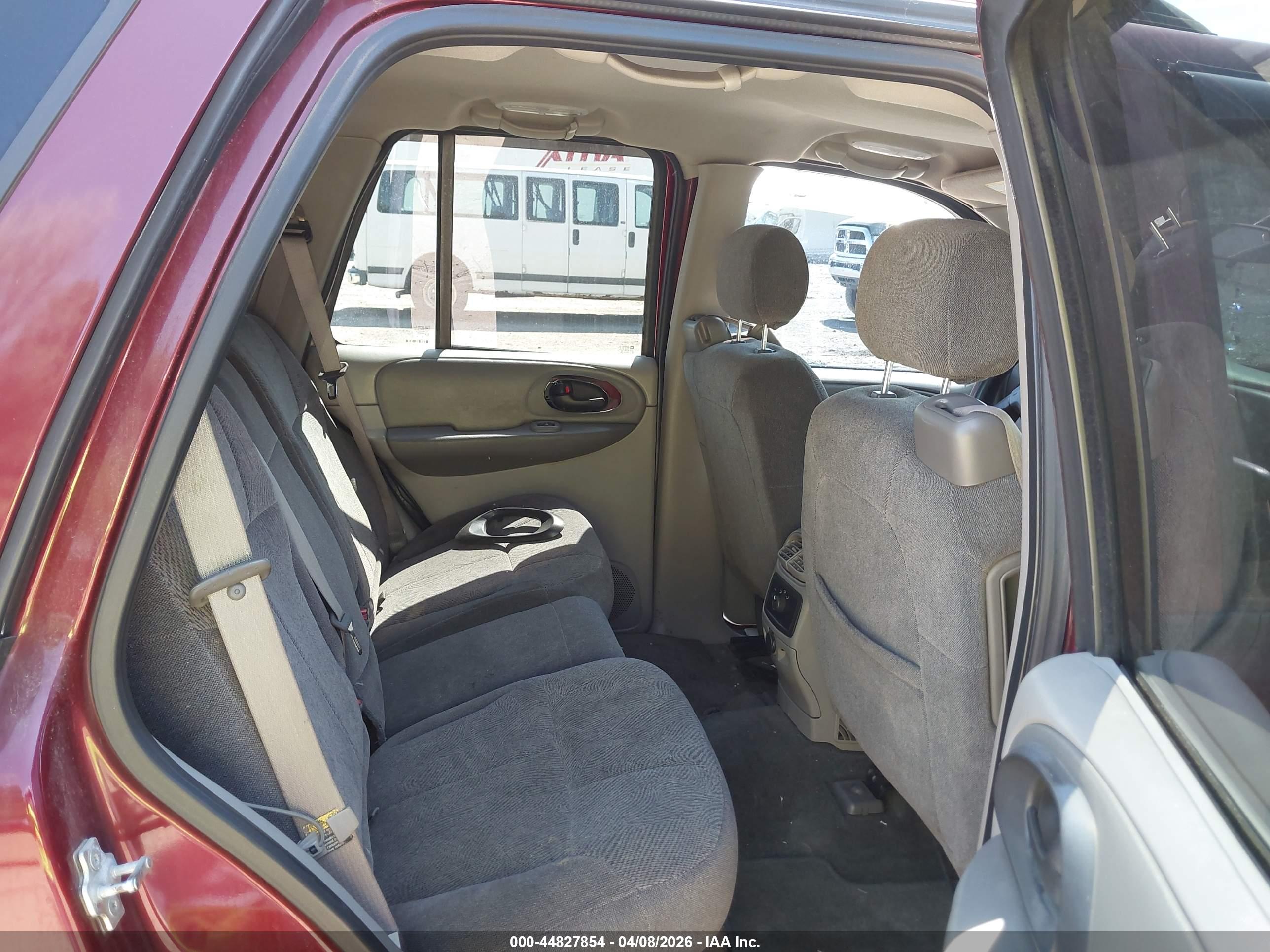 CHEVROLET TRAILBLAZER image 8