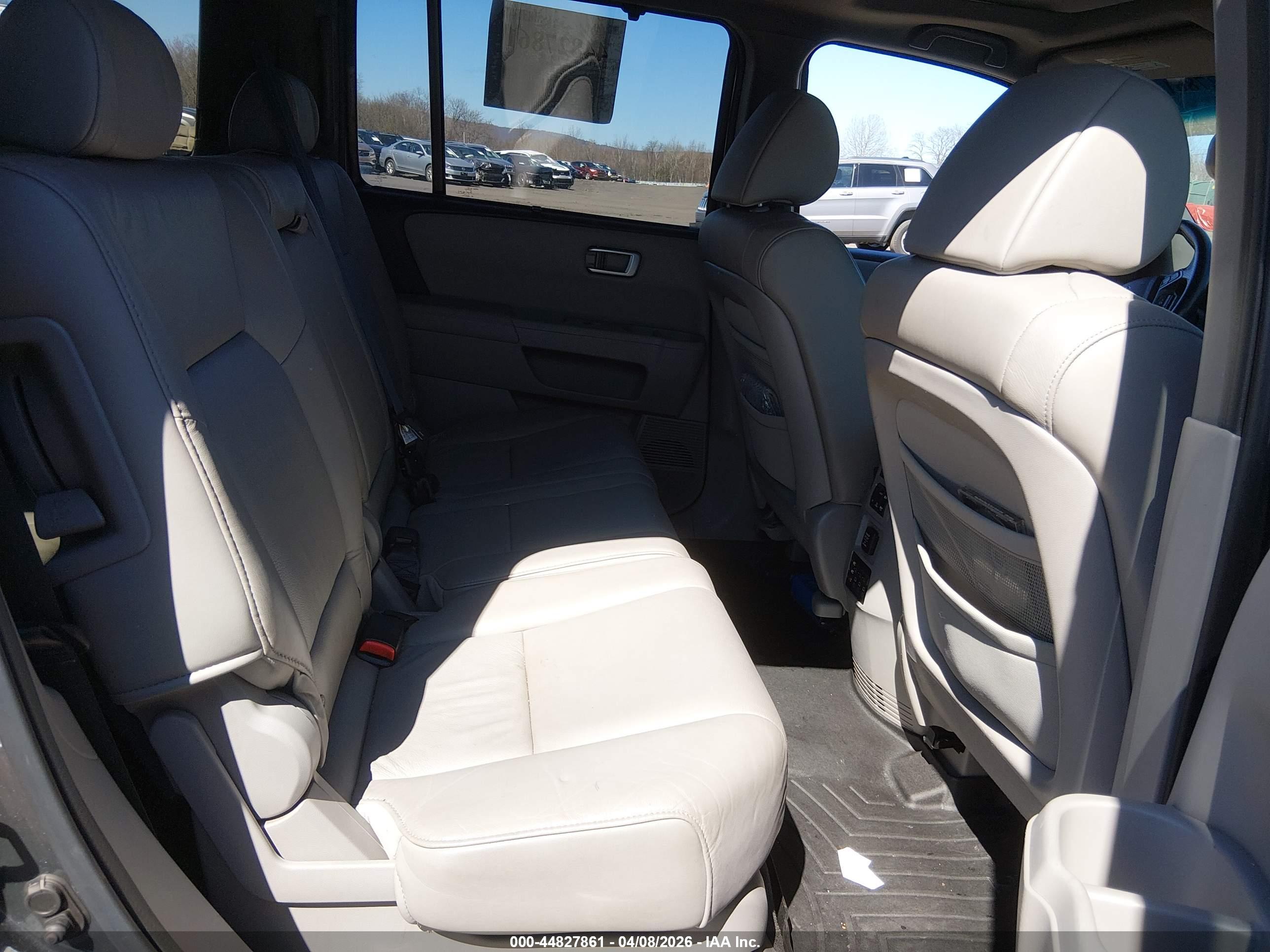 HONDA PILOT image 8