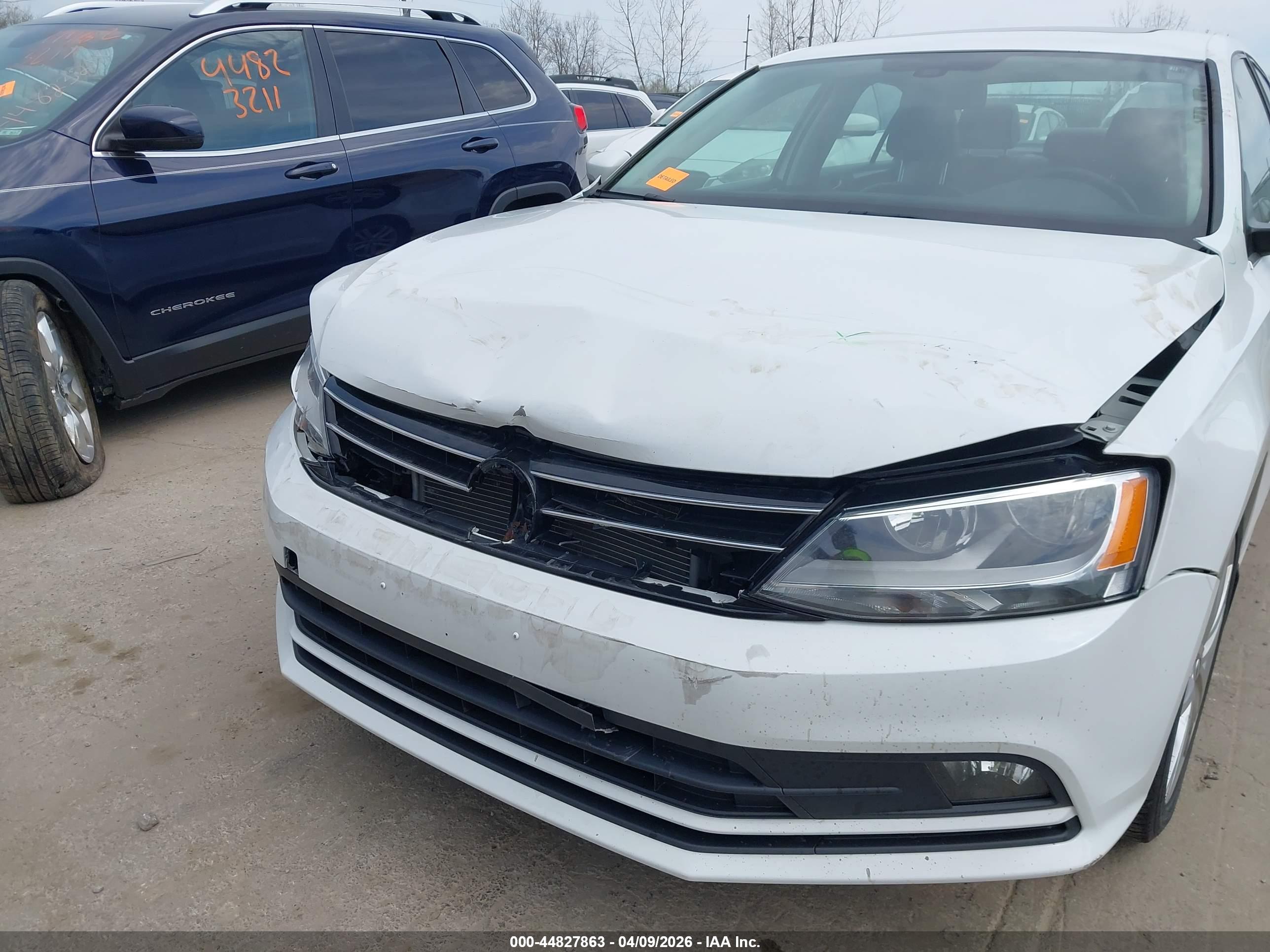 VOLKSWAGEN JETTA image 6