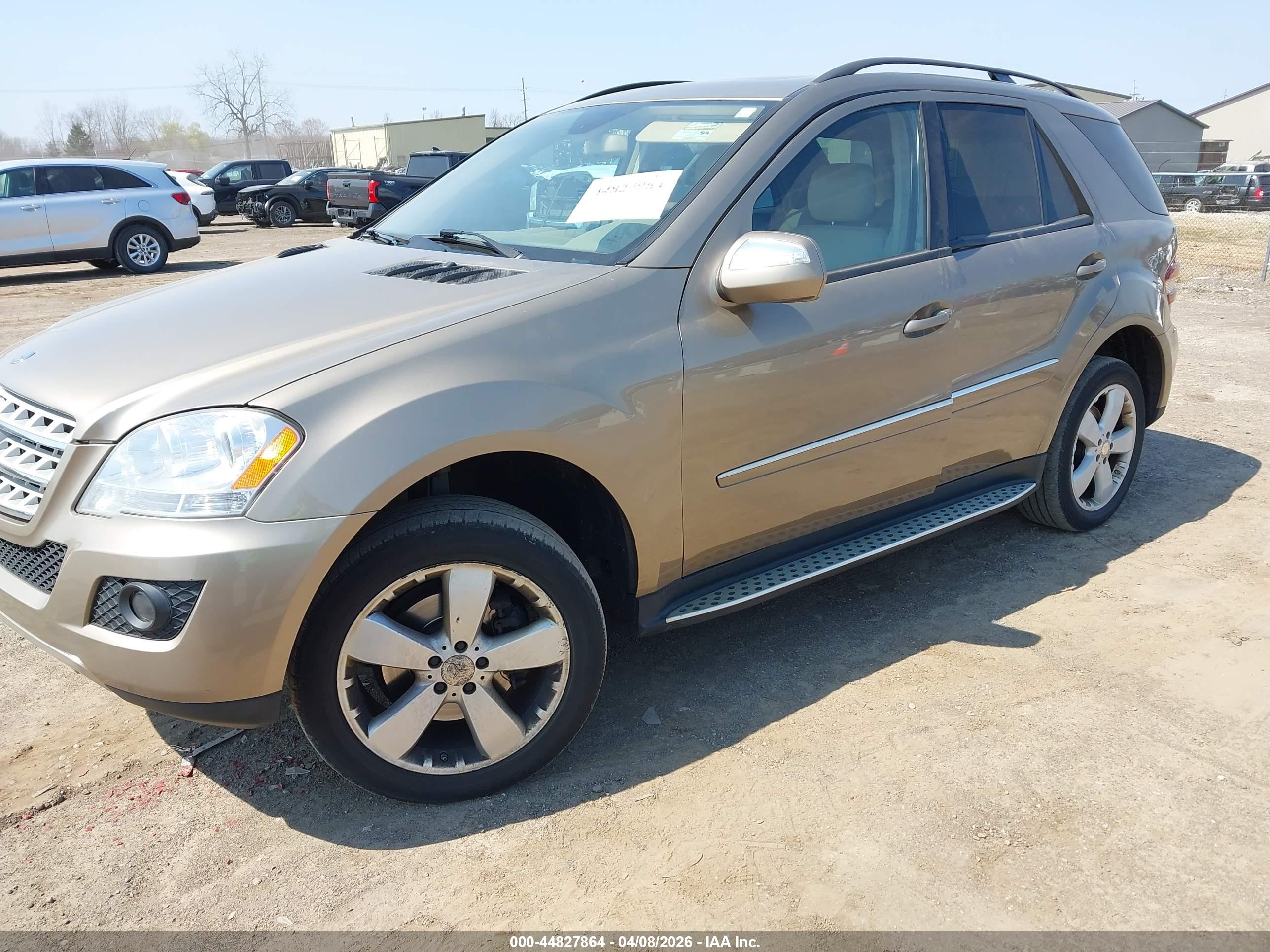 MERCEDES-BENZ ML image 2