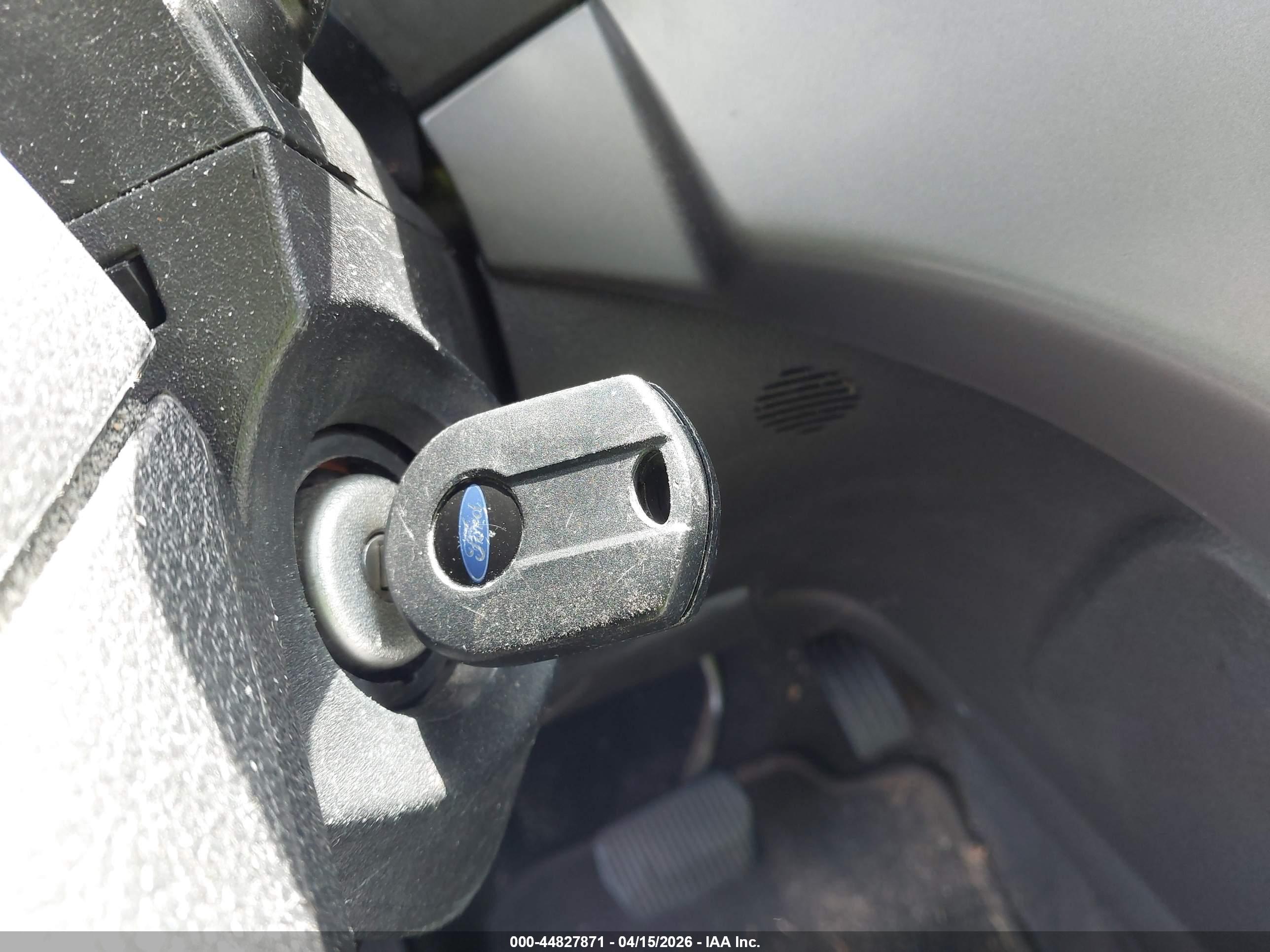 FORD ESCAPE image 11