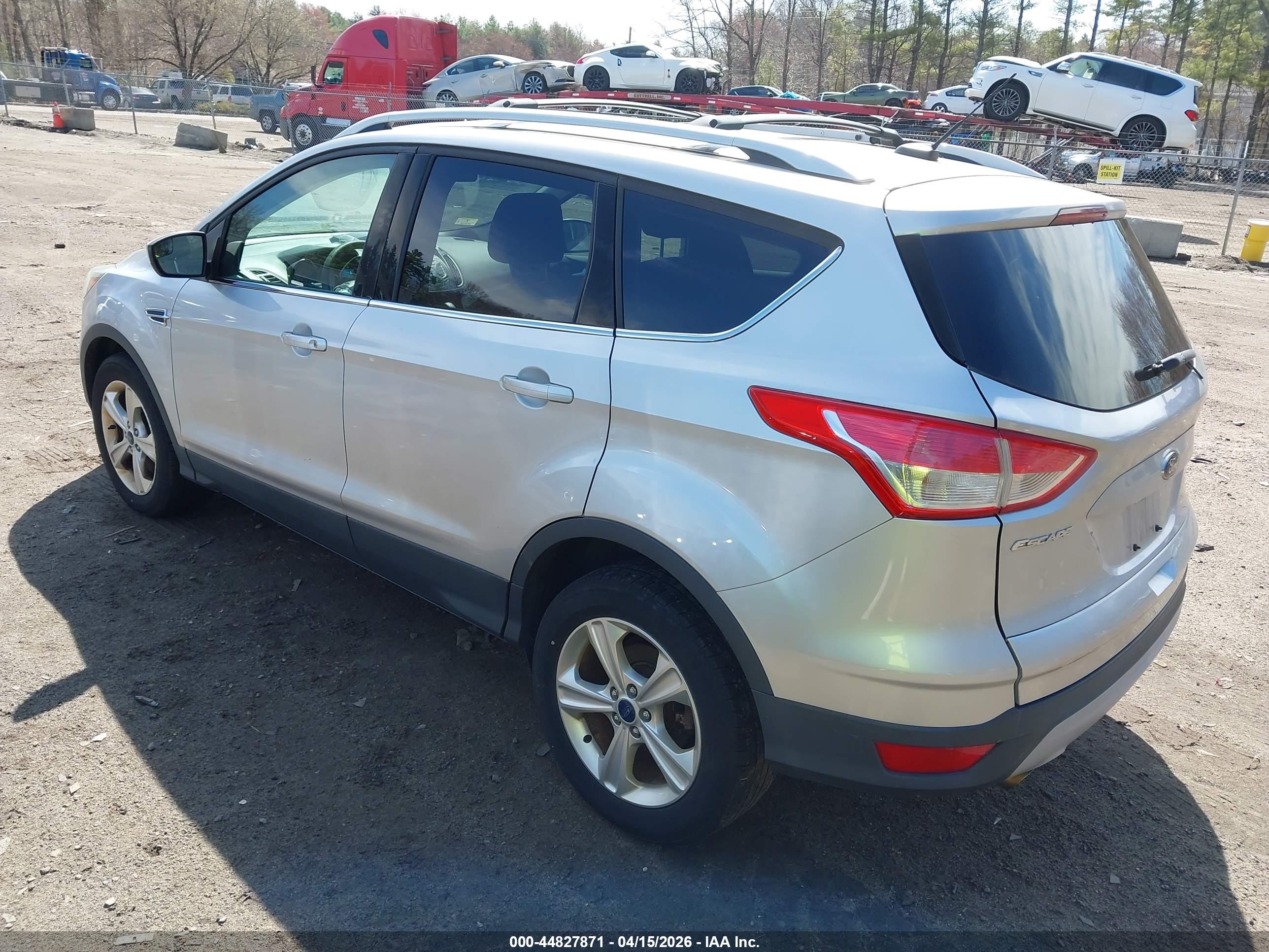 FORD ESCAPE image 3