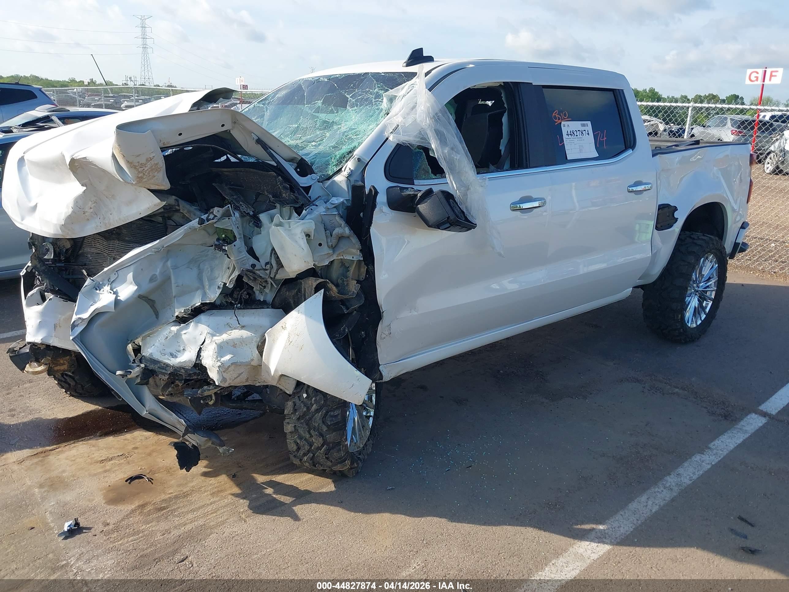 CHEVROLET SILVERADO image 6