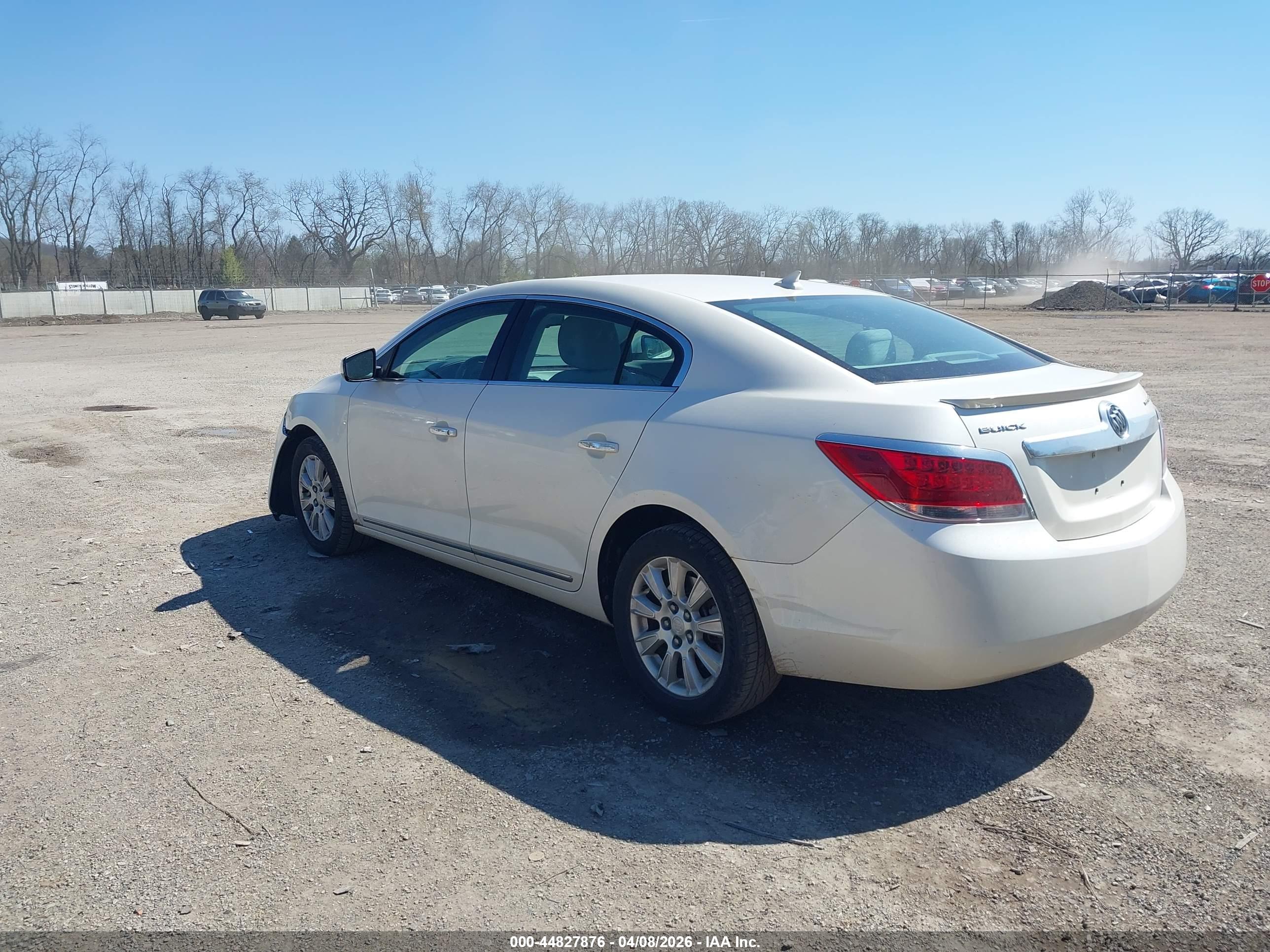BUICK LACROSSE image 3