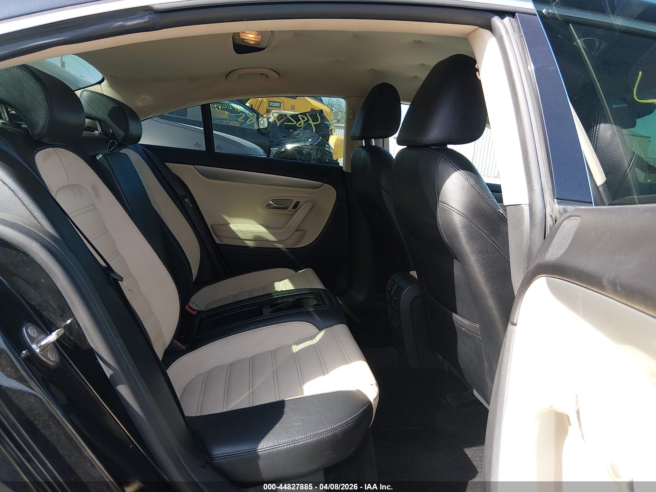 VOLKSWAGEN CC image 8