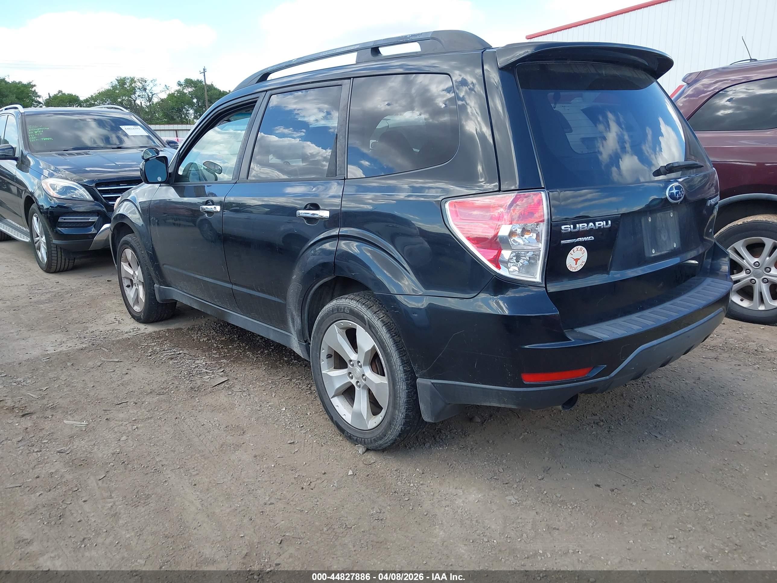SUBARU FORESTER image 3