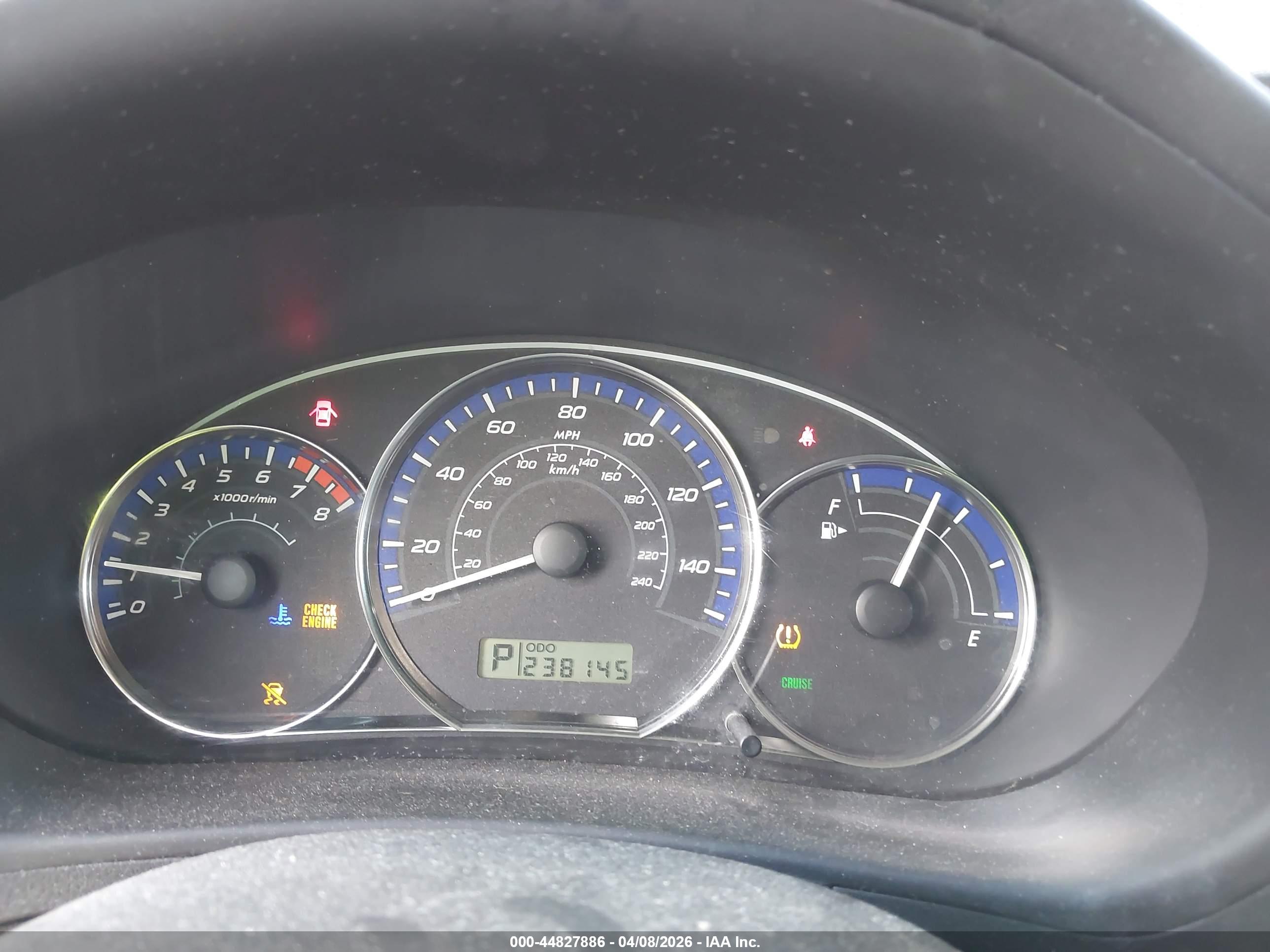 SUBARU FORESTER image 7