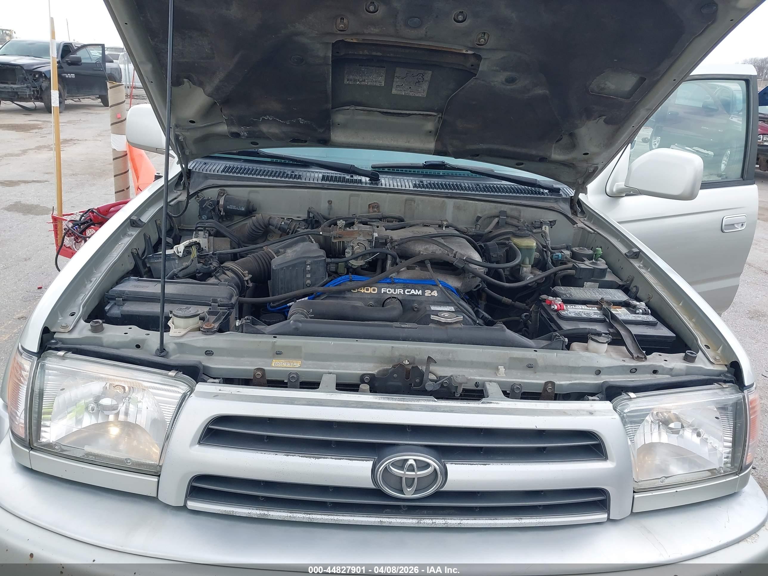 TOYOTA 4RUNNER image 10