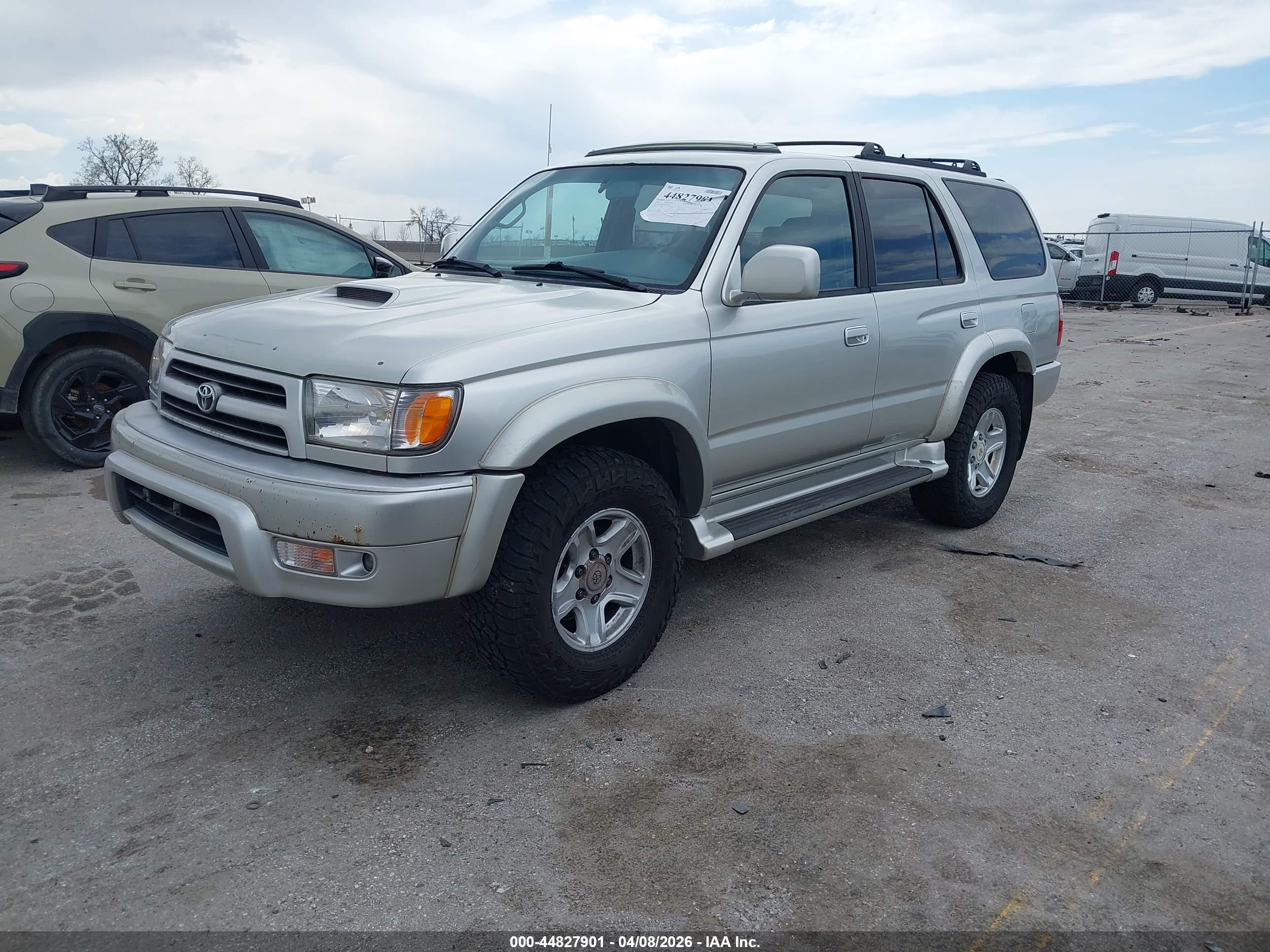 TOYOTA 4RUNNER image 2