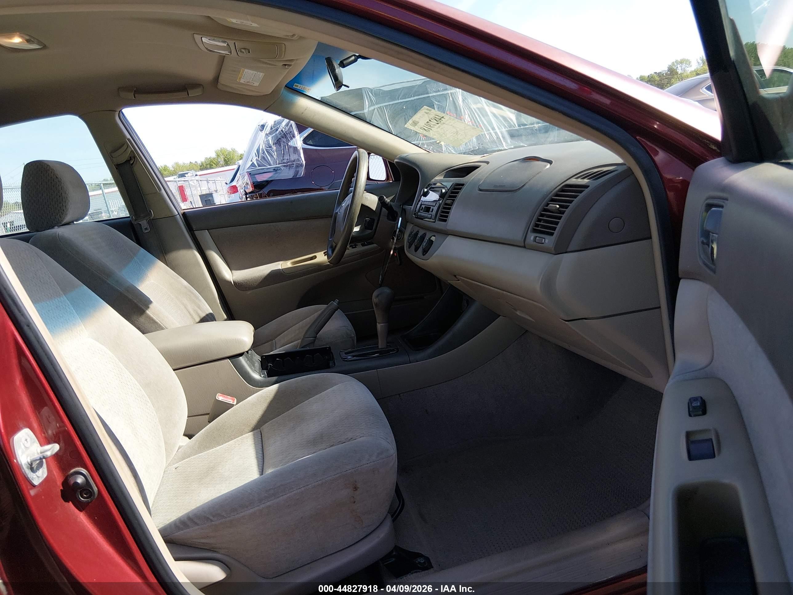 TOYOTA CAMRY image 5