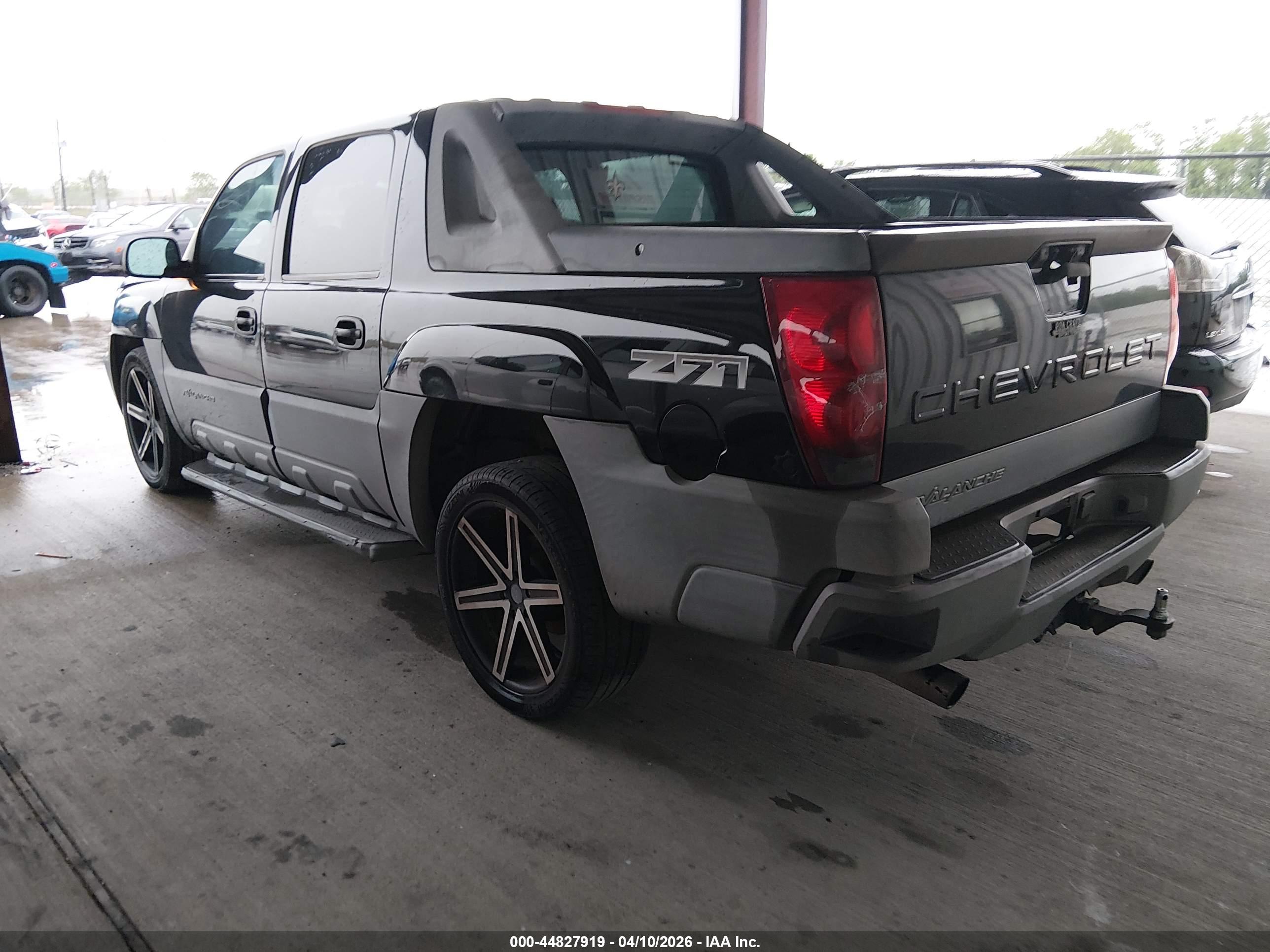 CHEVROLET AVALANCHE image 3