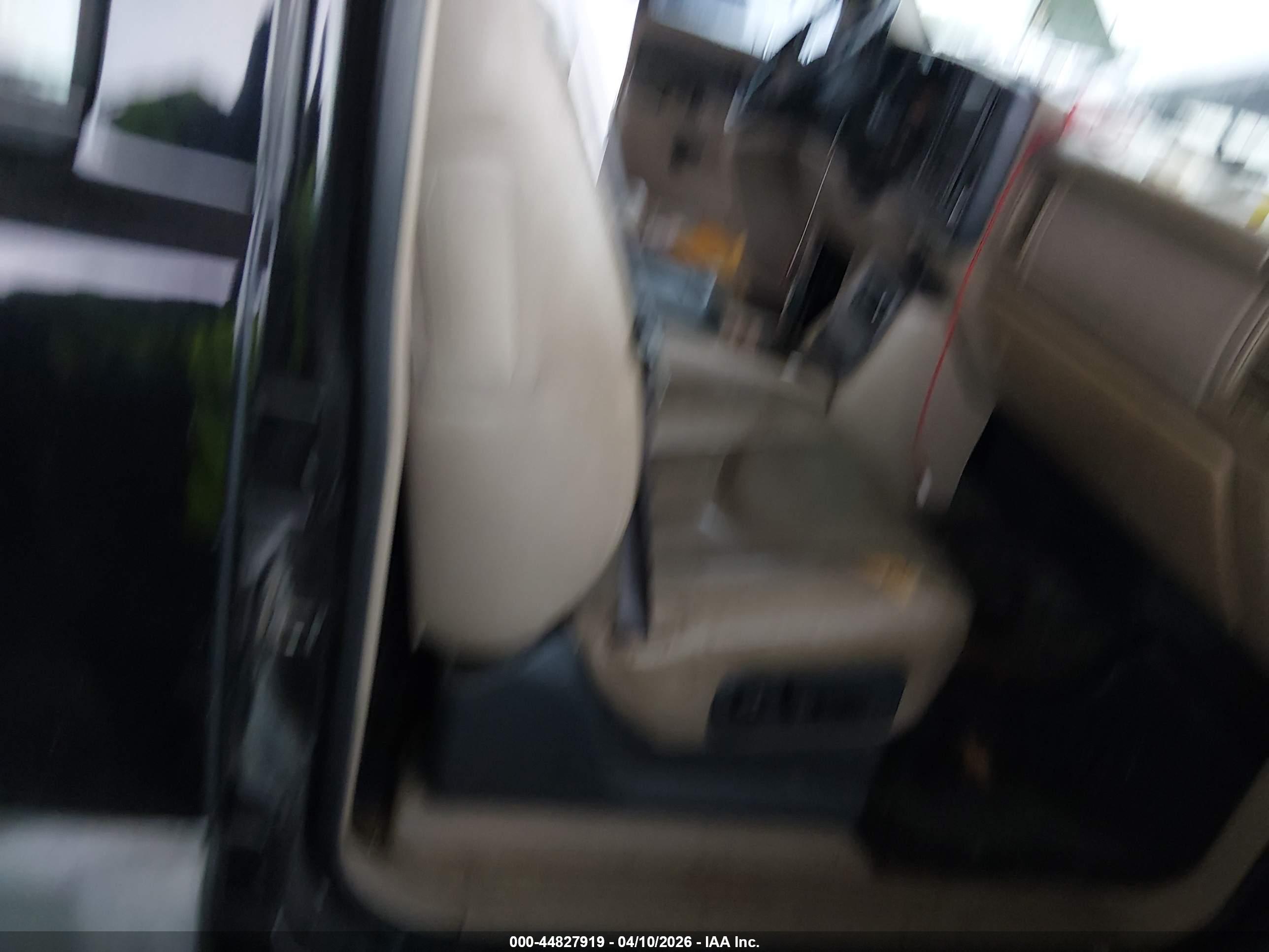 CHEVROLET AVALANCHE image 8
