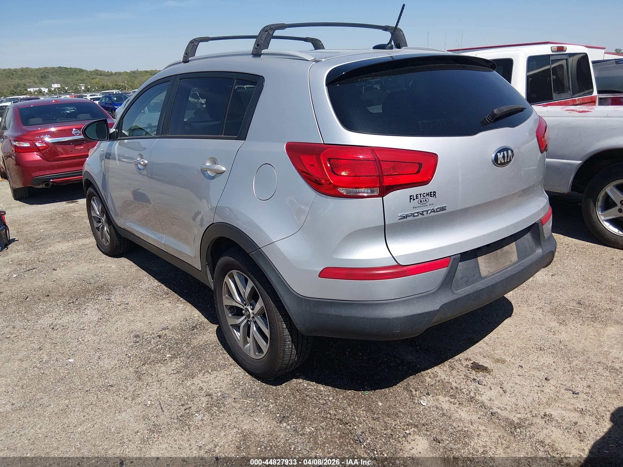 KIA SPORTAGE image 3