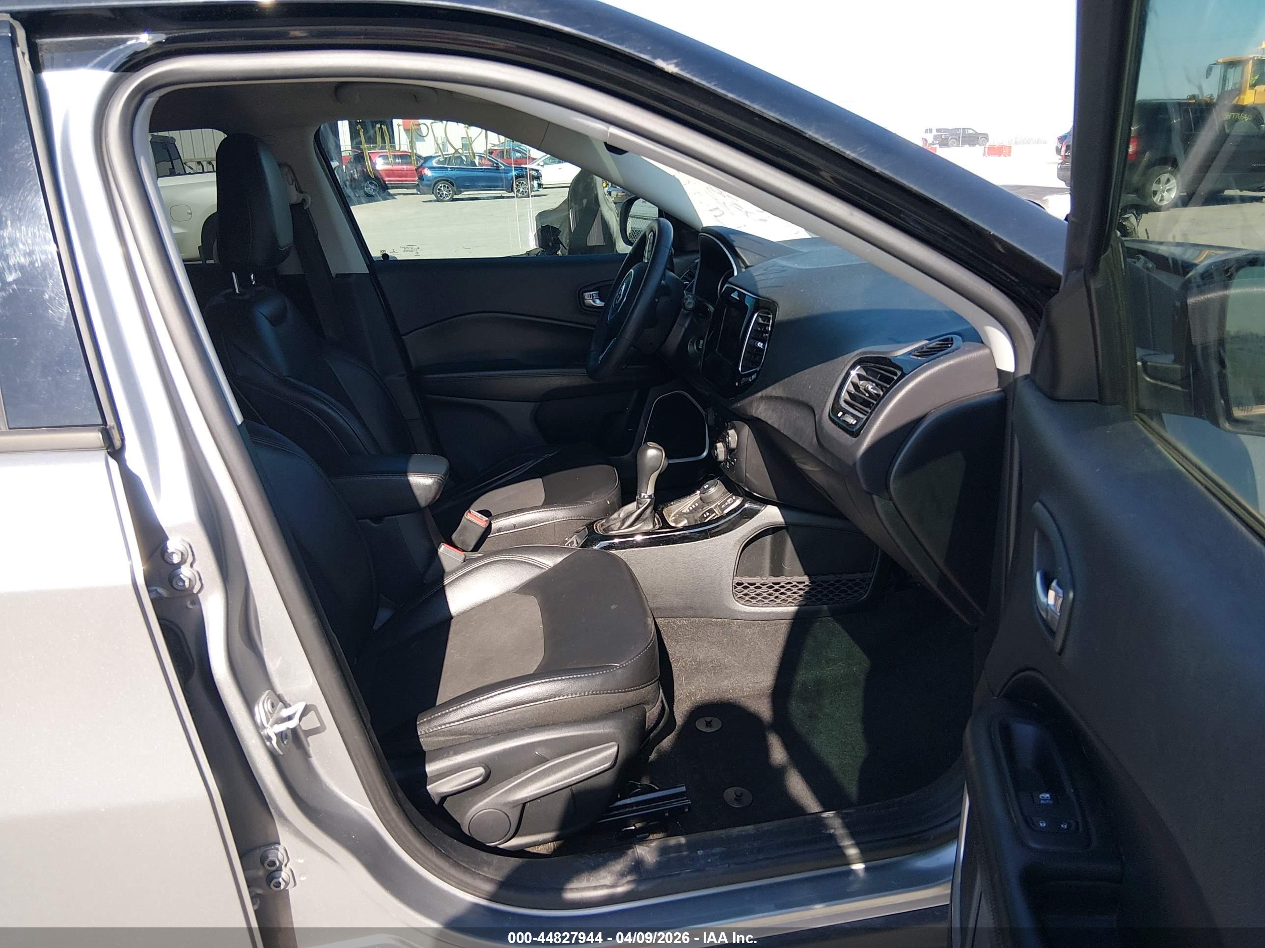 JEEP COMPASS image 5