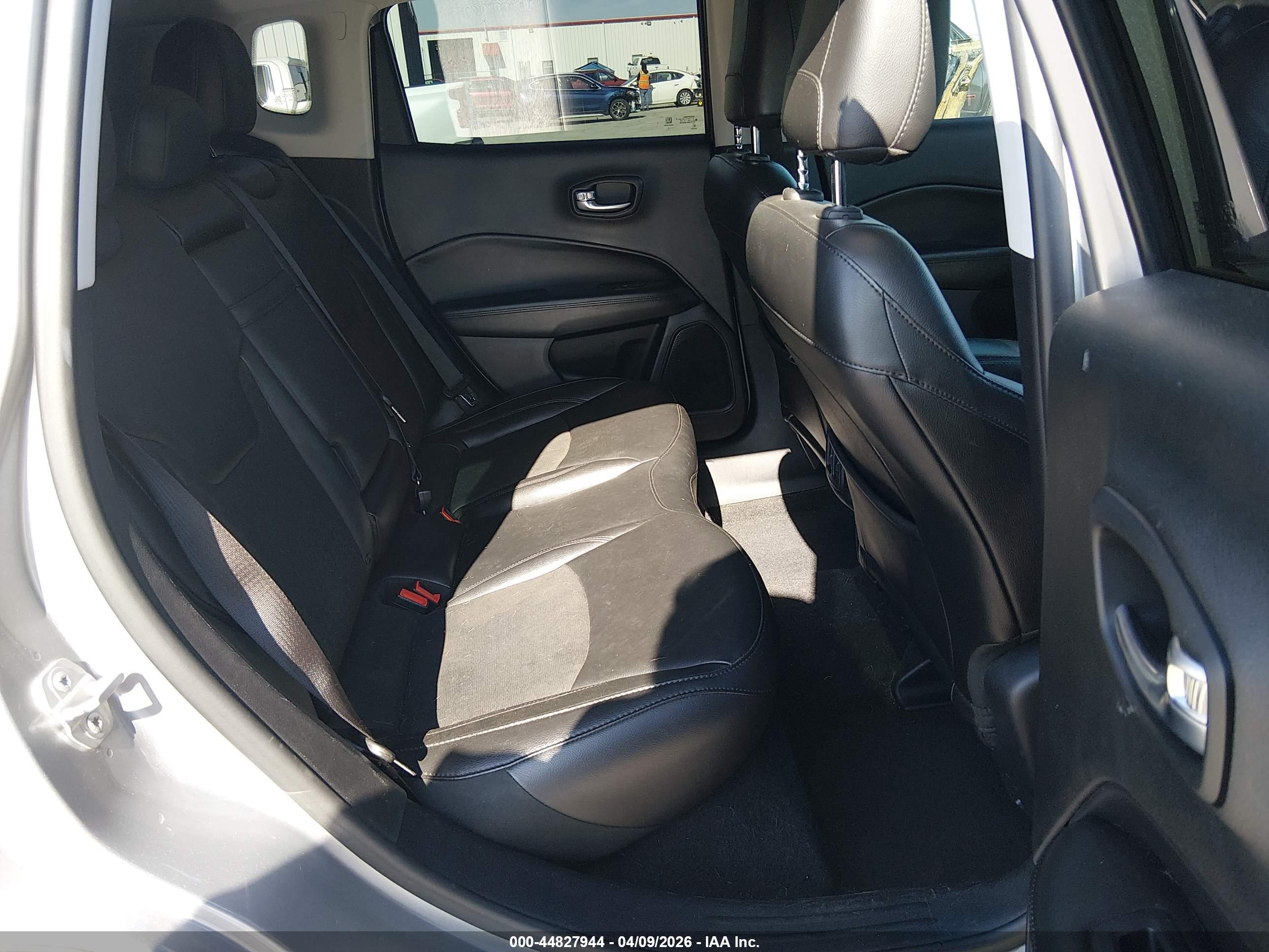 JEEP COMPASS image 8