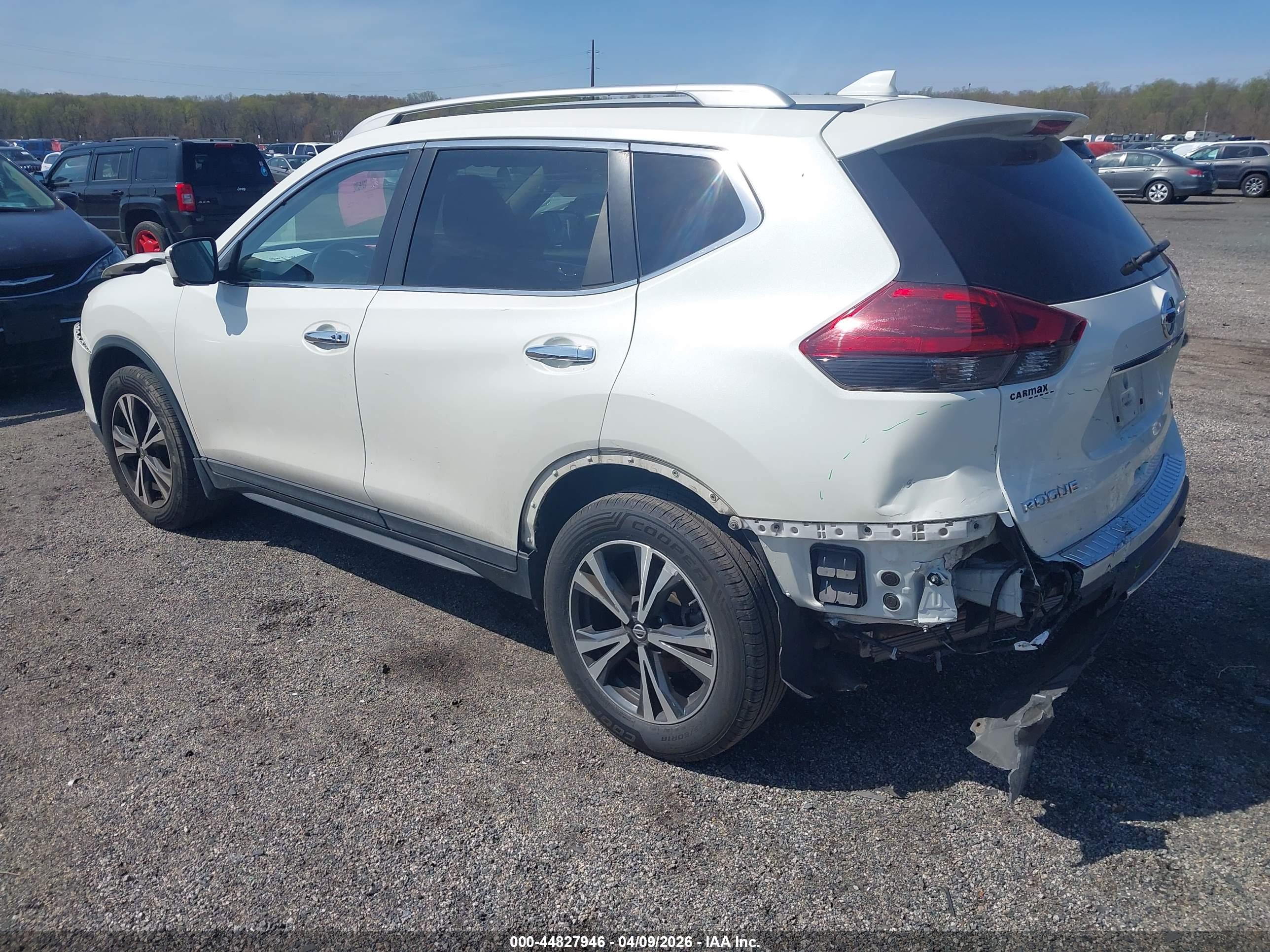 NISSAN ROGUE image 3