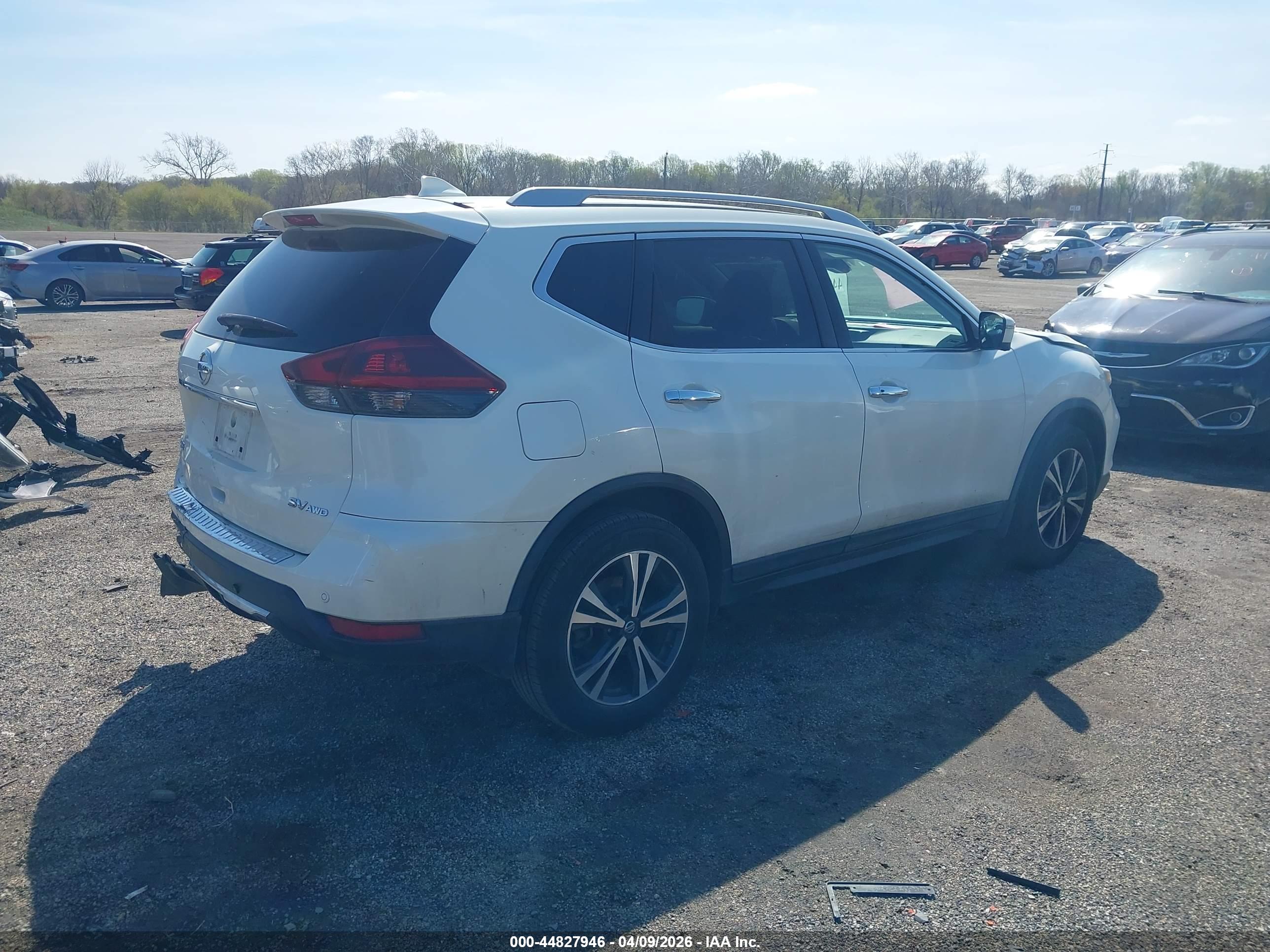NISSAN ROGUE image 4