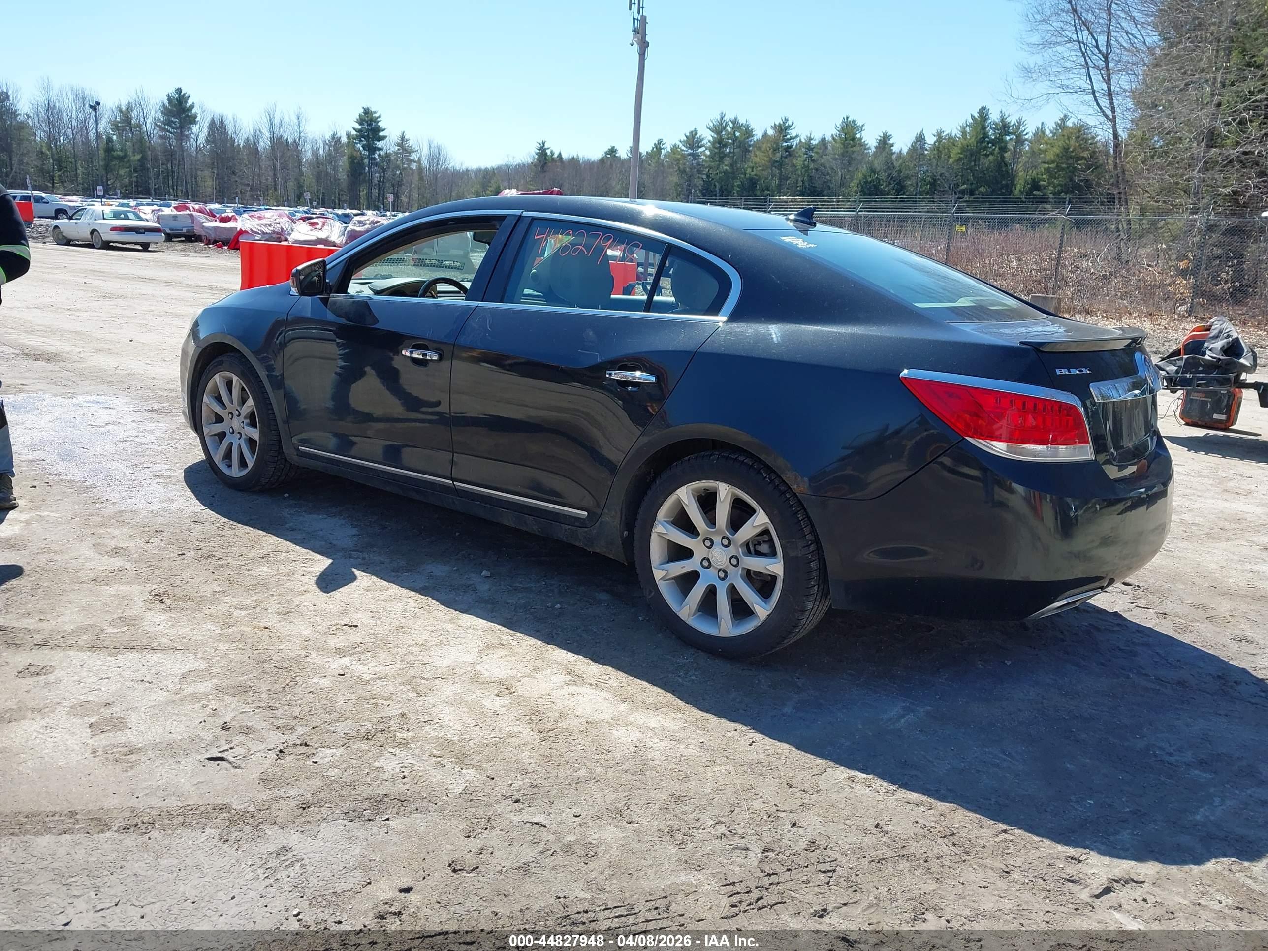 BUICK LACROSSE image 3
