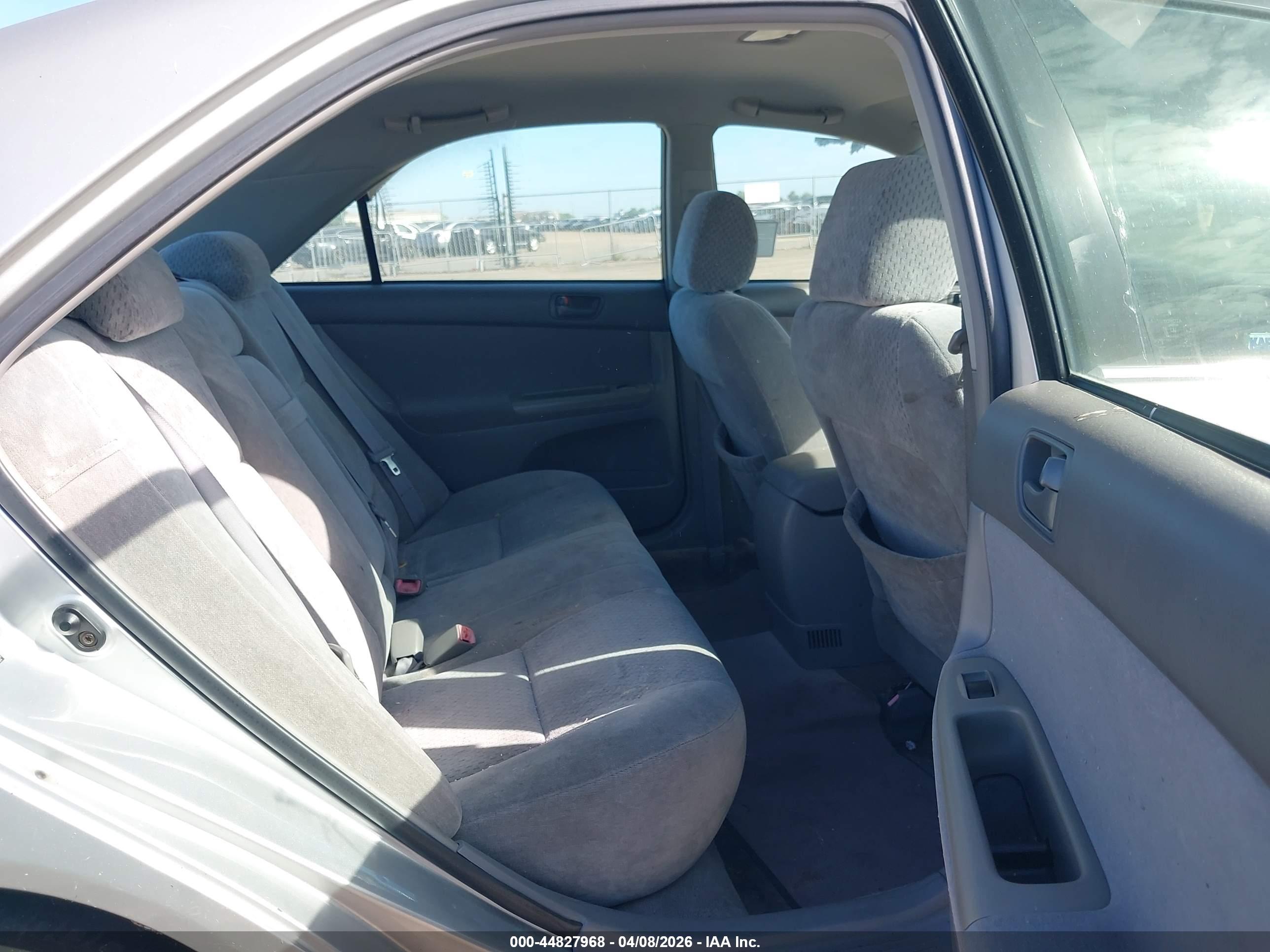 TOYOTA CAMRY image 8