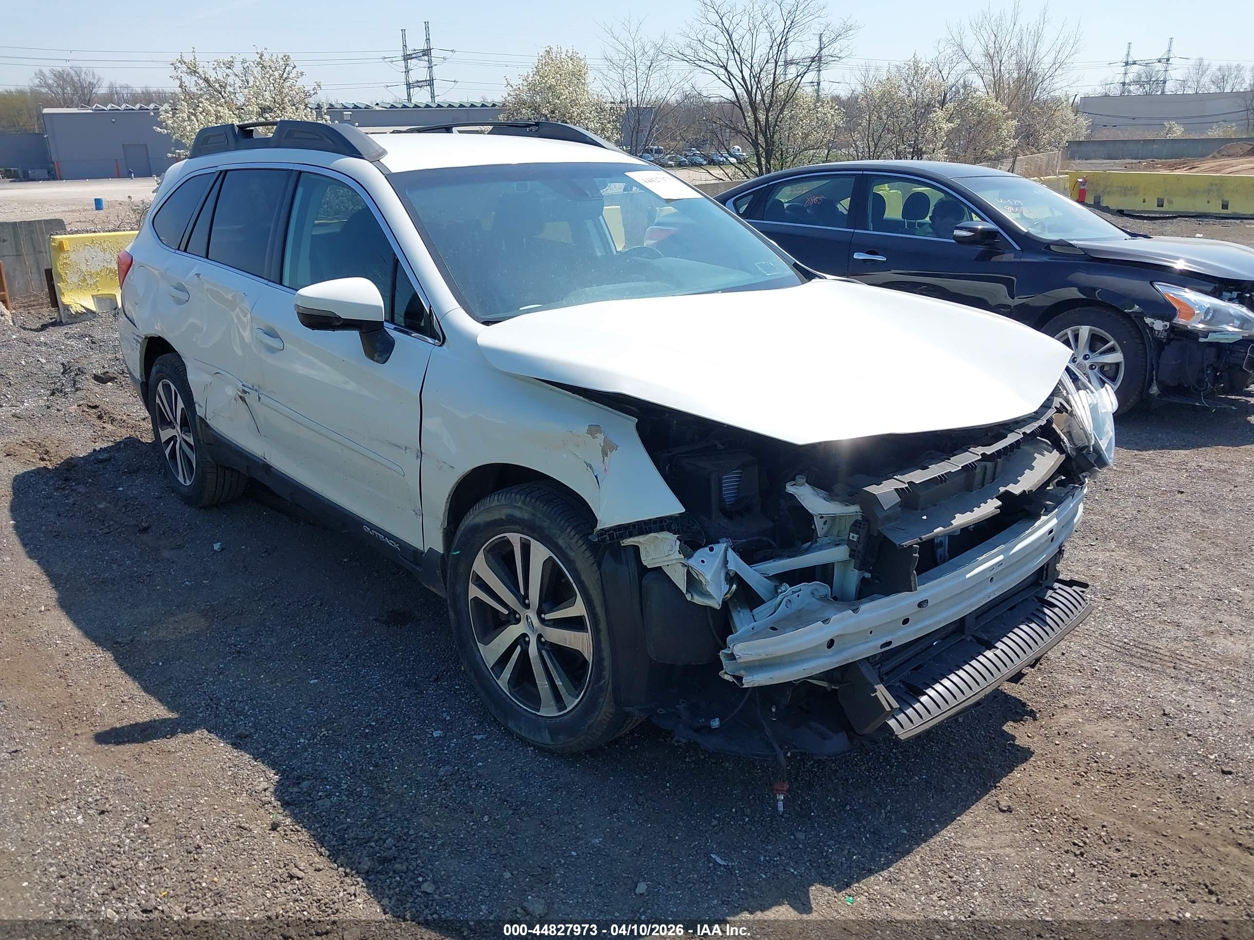 SUBARU OUTBACK image 6
