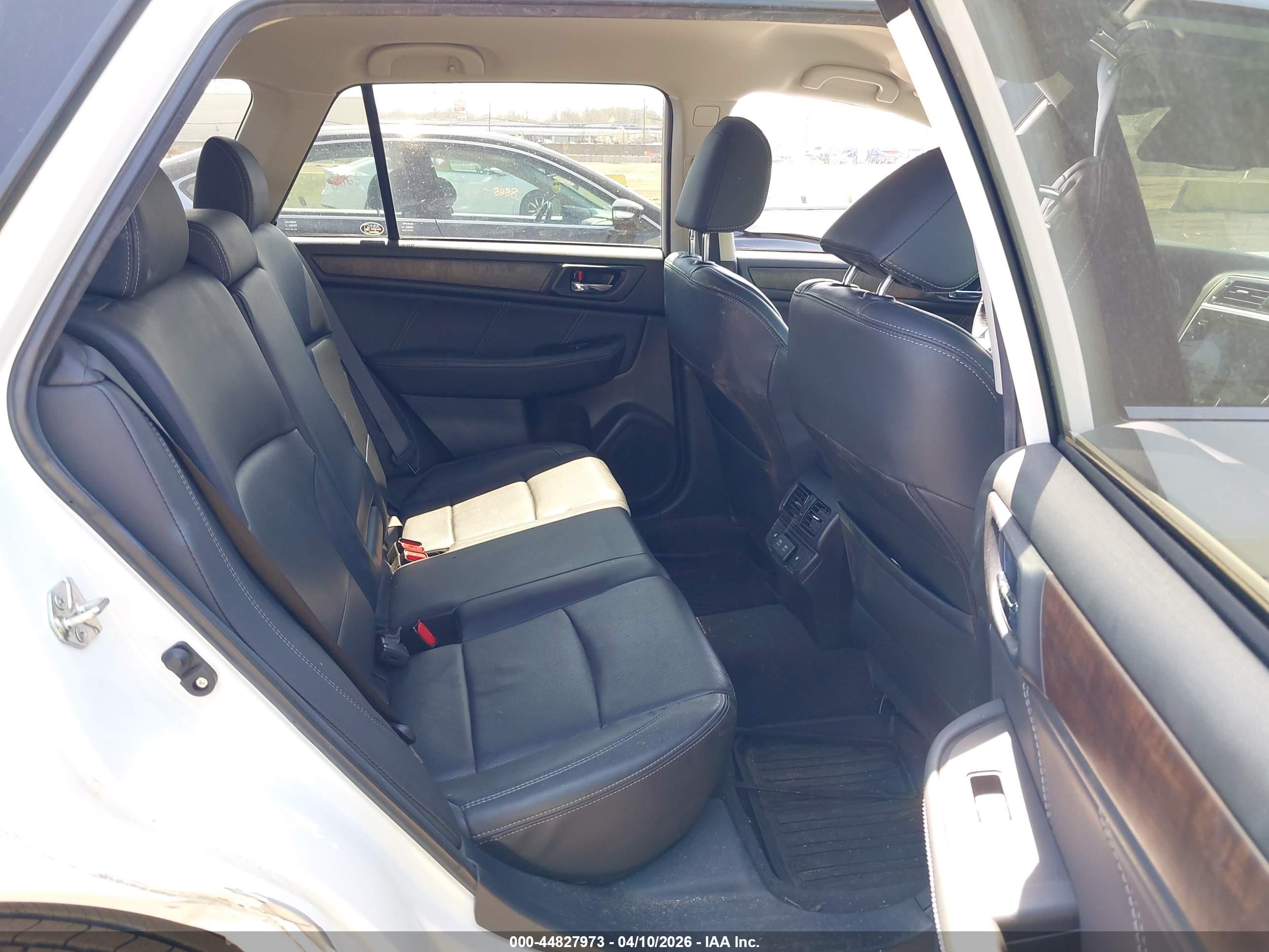 SUBARU OUTBACK image 8