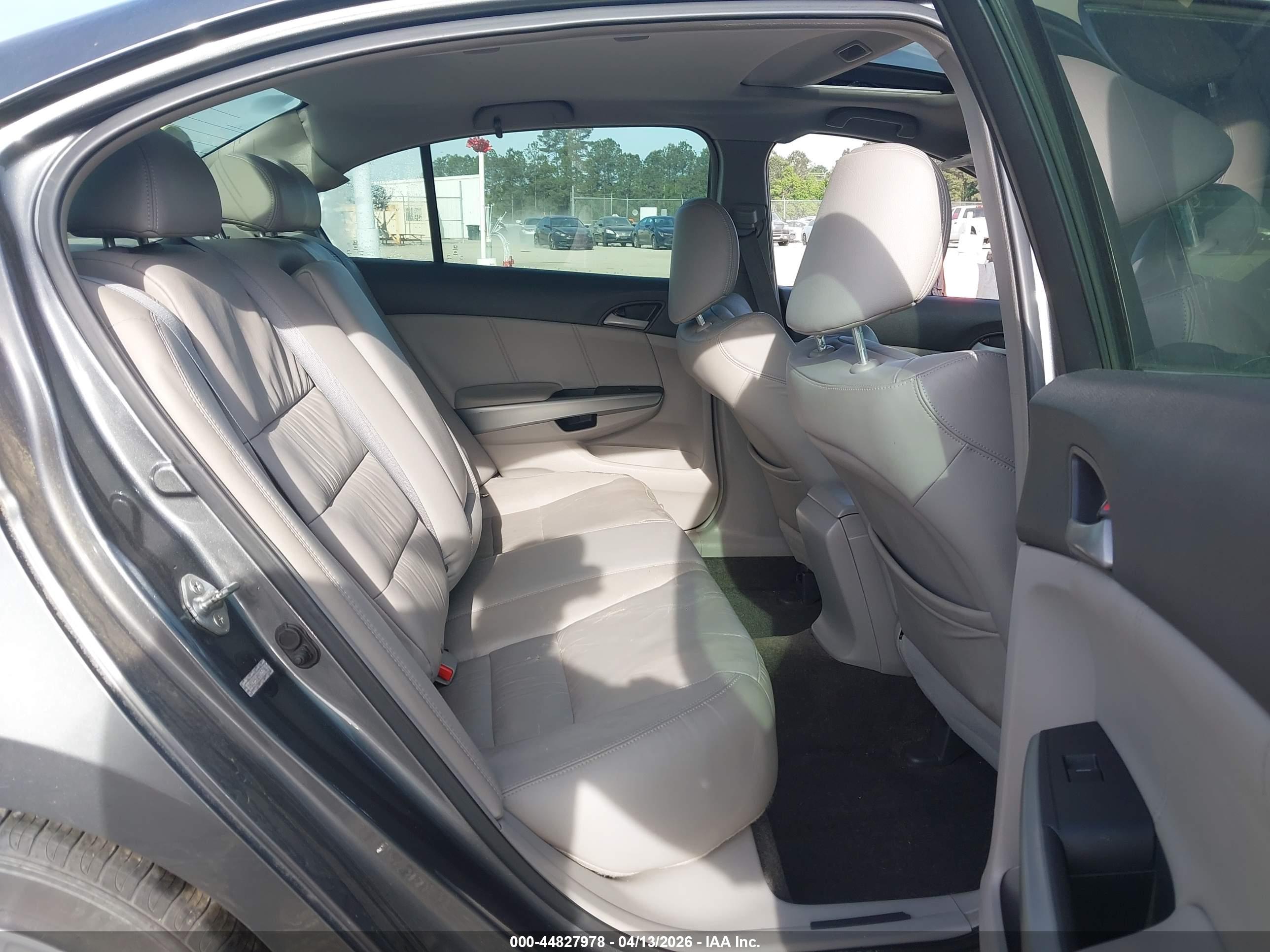 HONDA ACCORD image 8