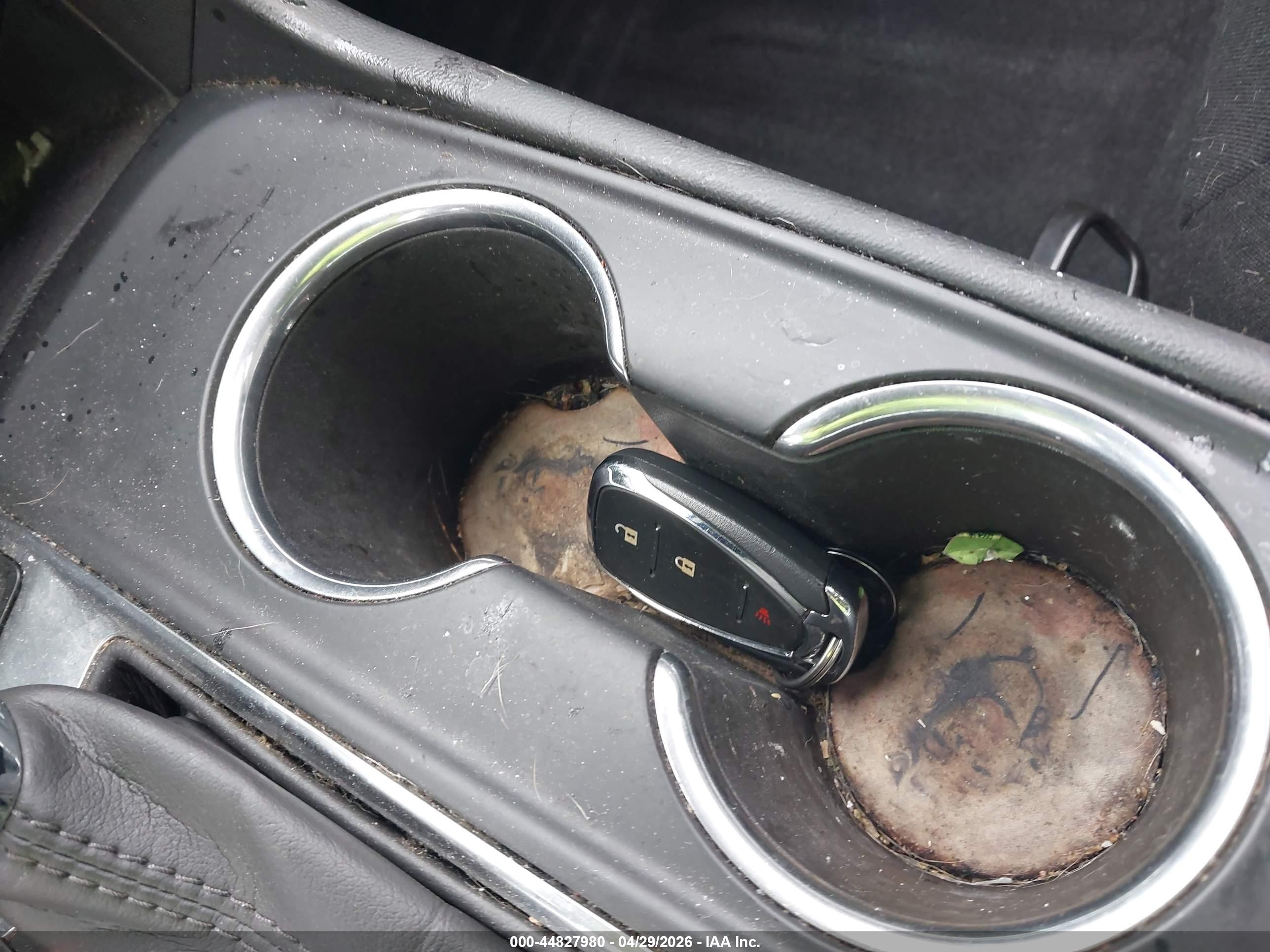 CHEVROLET EQUINOX image 11
