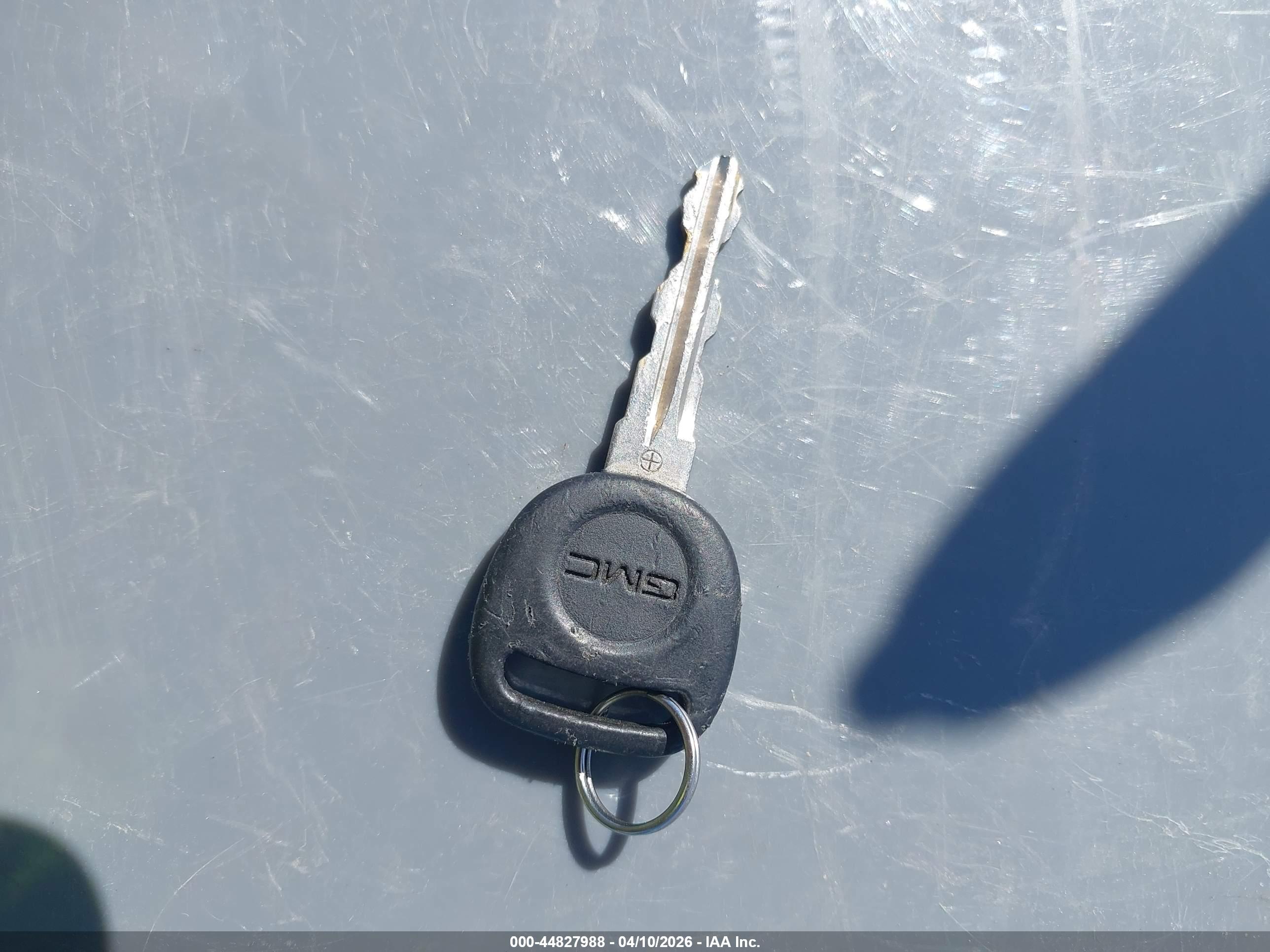 GMC YUKON image 11