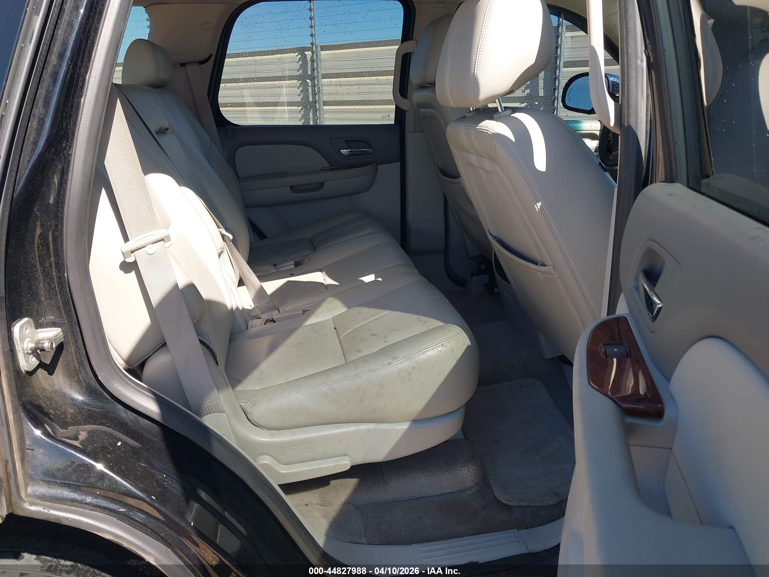 GMC YUKON image 8