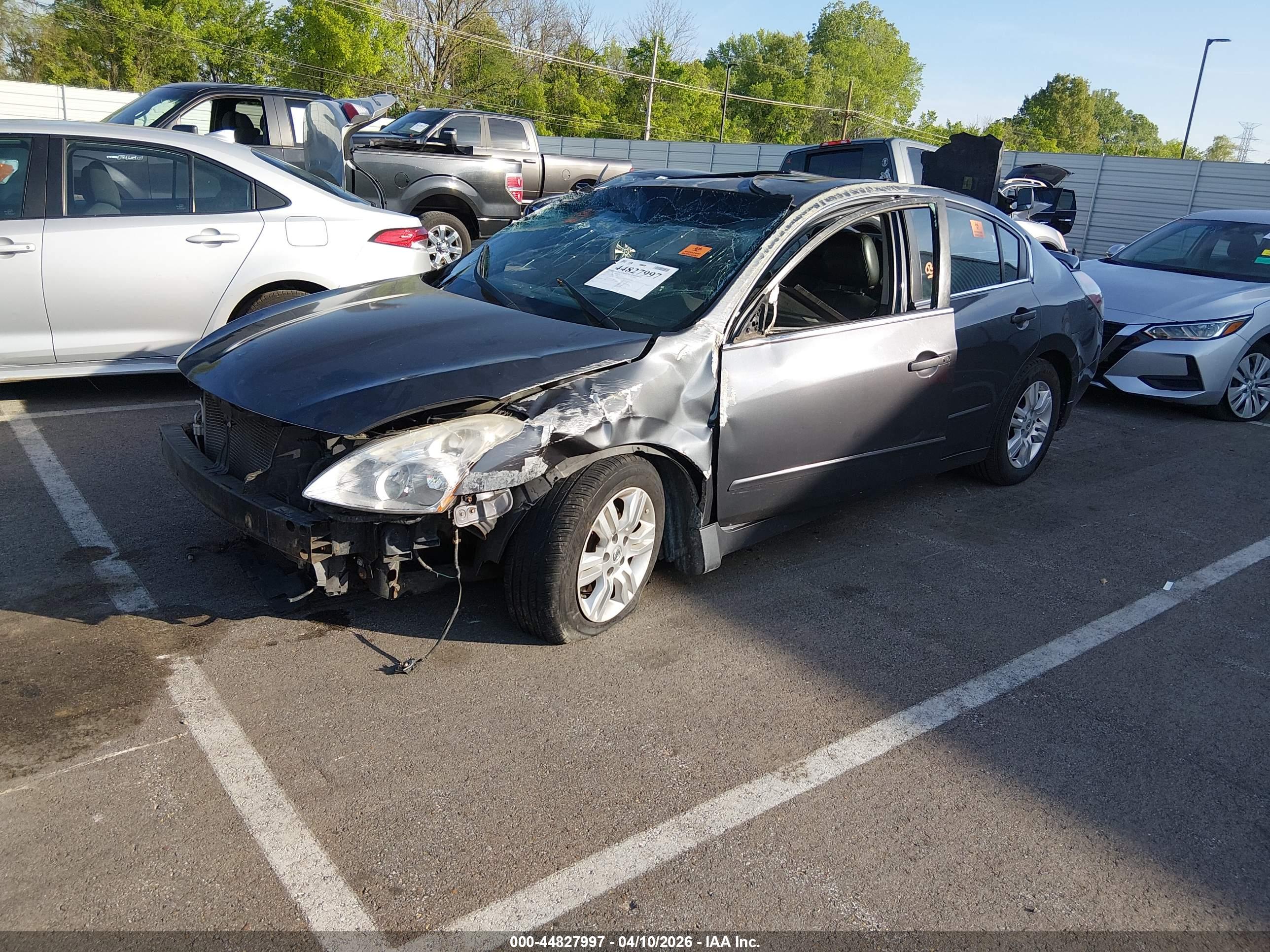 NISSAN ALTIMA image 2