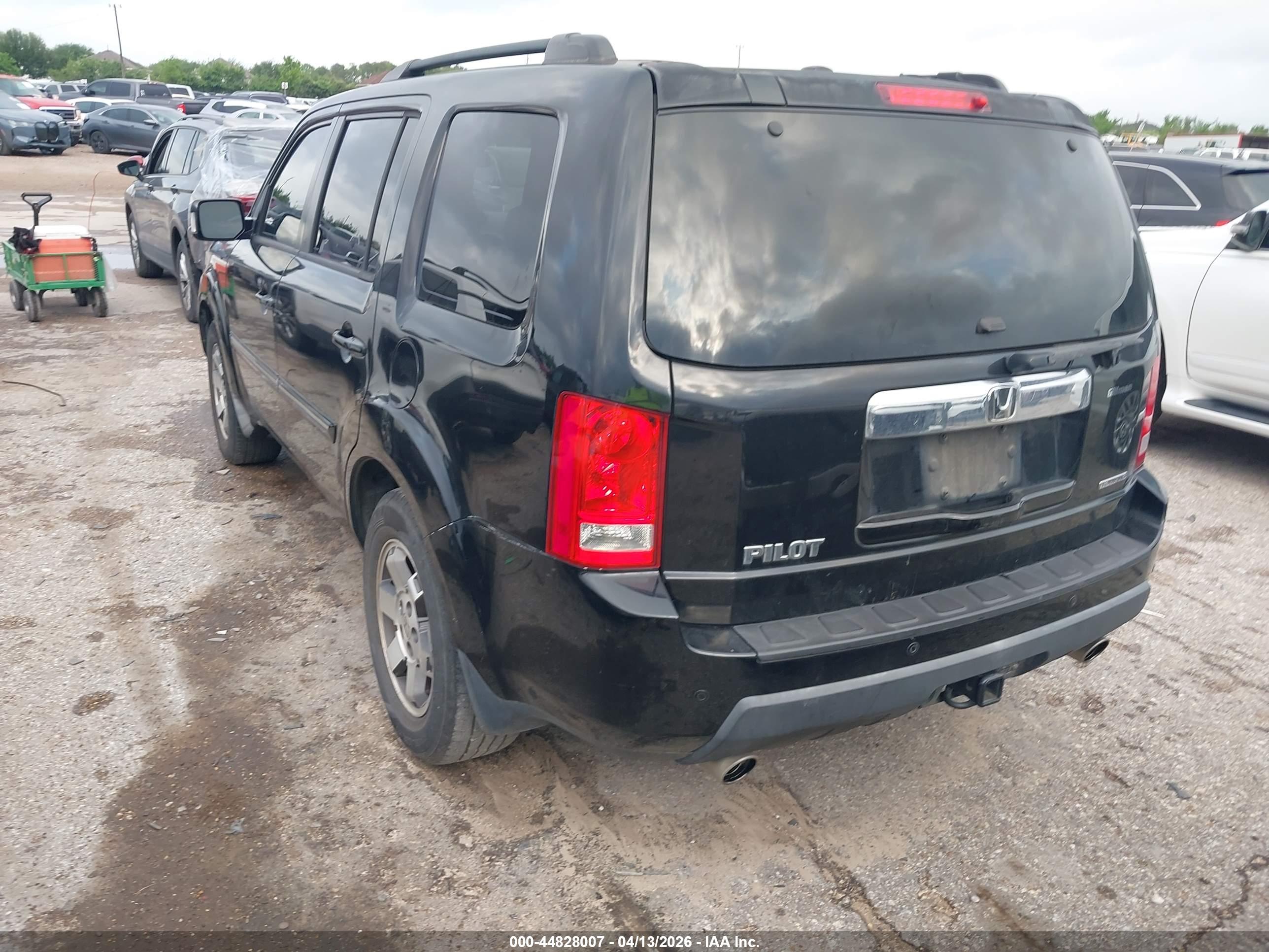 HONDA PILOT image 3