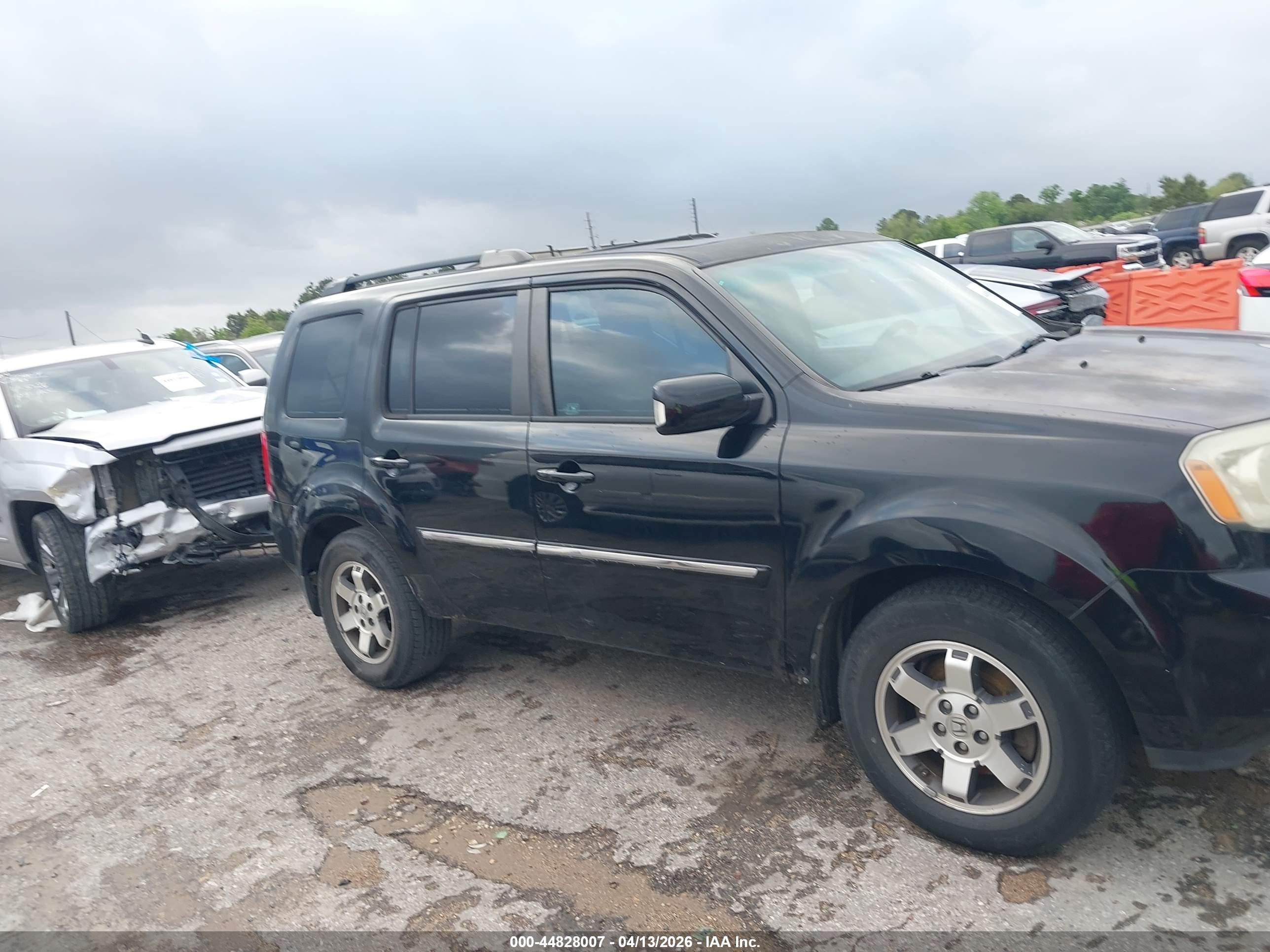 HONDA PILOT image 6
